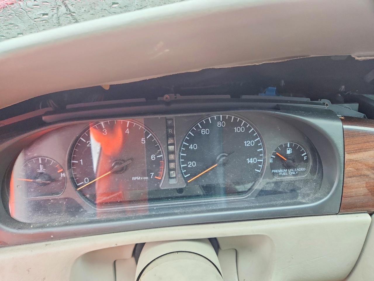 1999 Cadillac Eldorado Red vin: 1G6EL12Y7XU608917