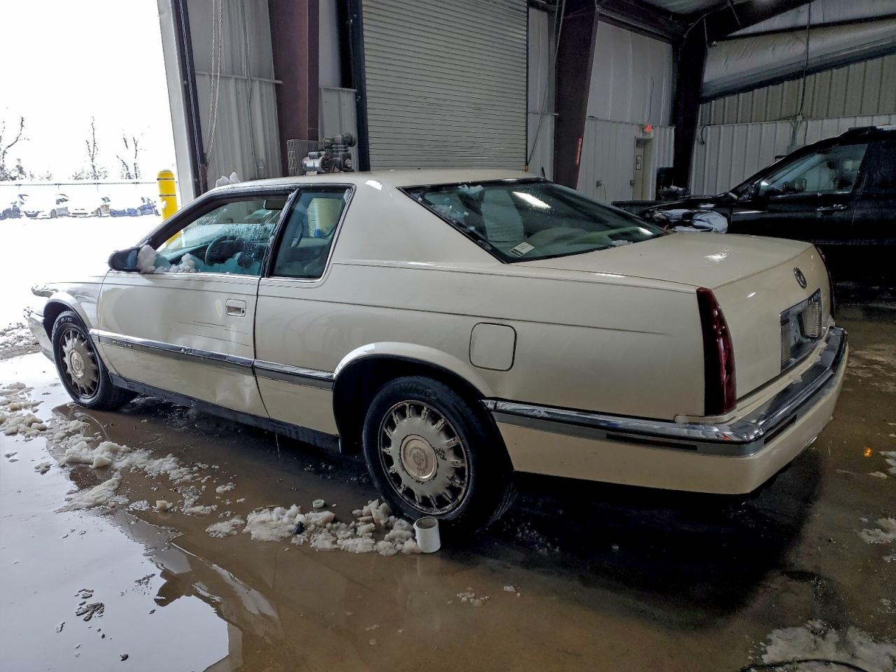 1992 Cadillac Eldorado Beige vin: 1G6EL13B0NU619765