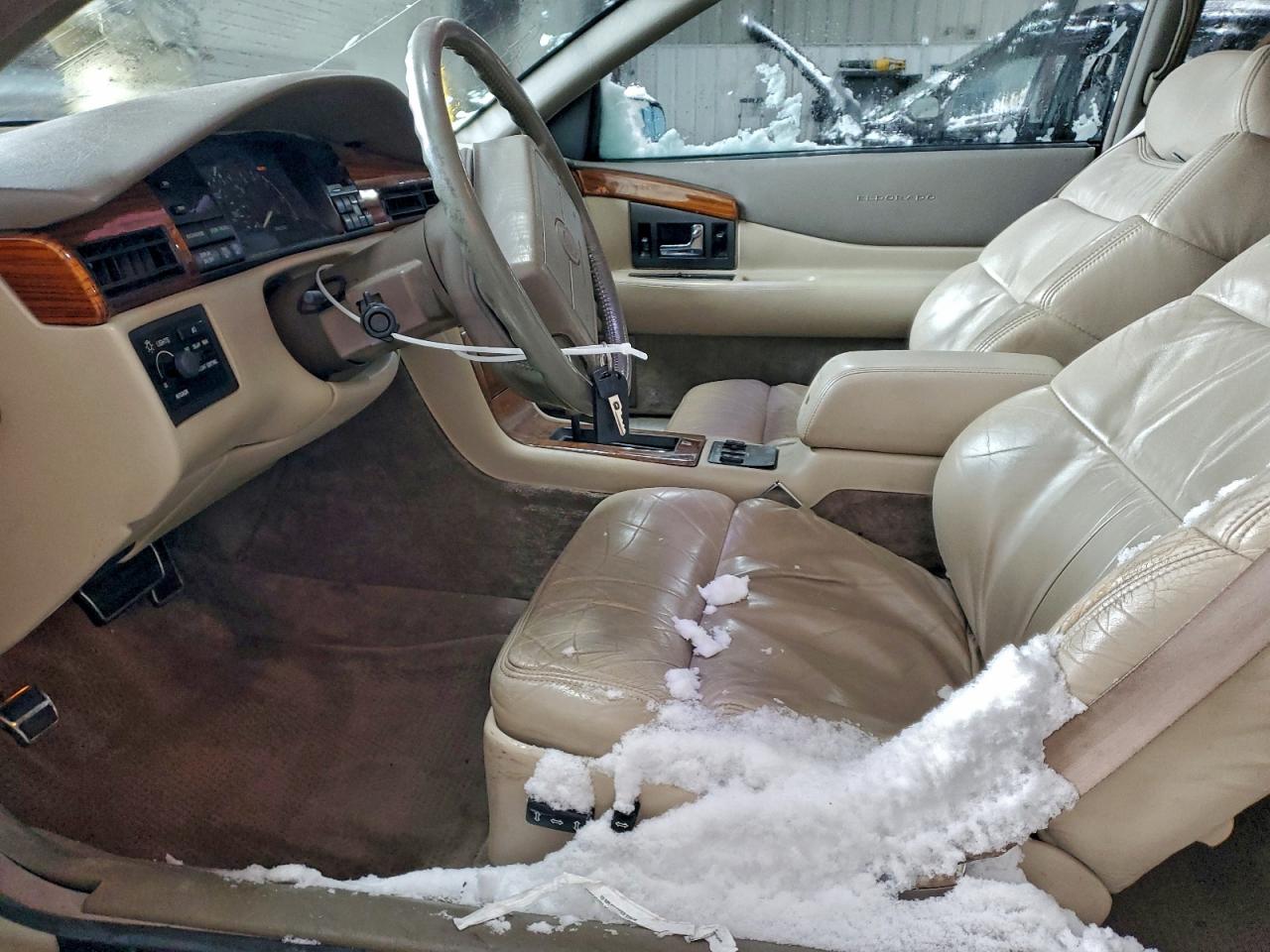 1992 Cadillac Eldorado Beige vin: 1G6EL13B0NU619765
