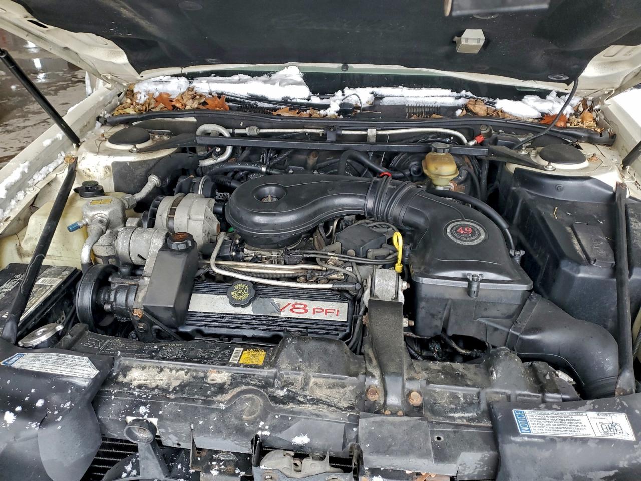 1992 Cadillac Eldorado Beige vin: 1G6EL13B0NU619765