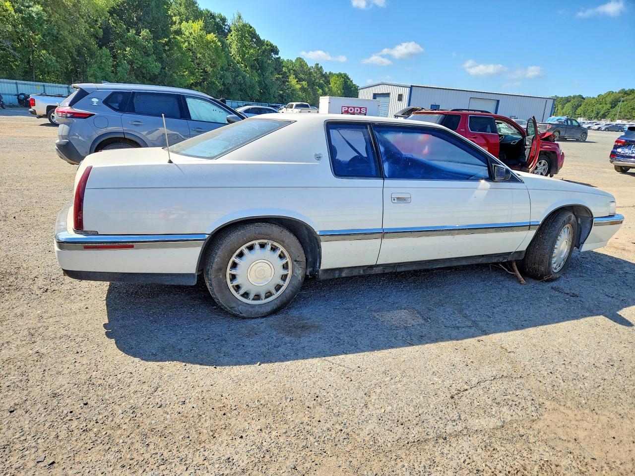 1992 Cadillac Eldorado White vin: 1G6EL13B0NU624500