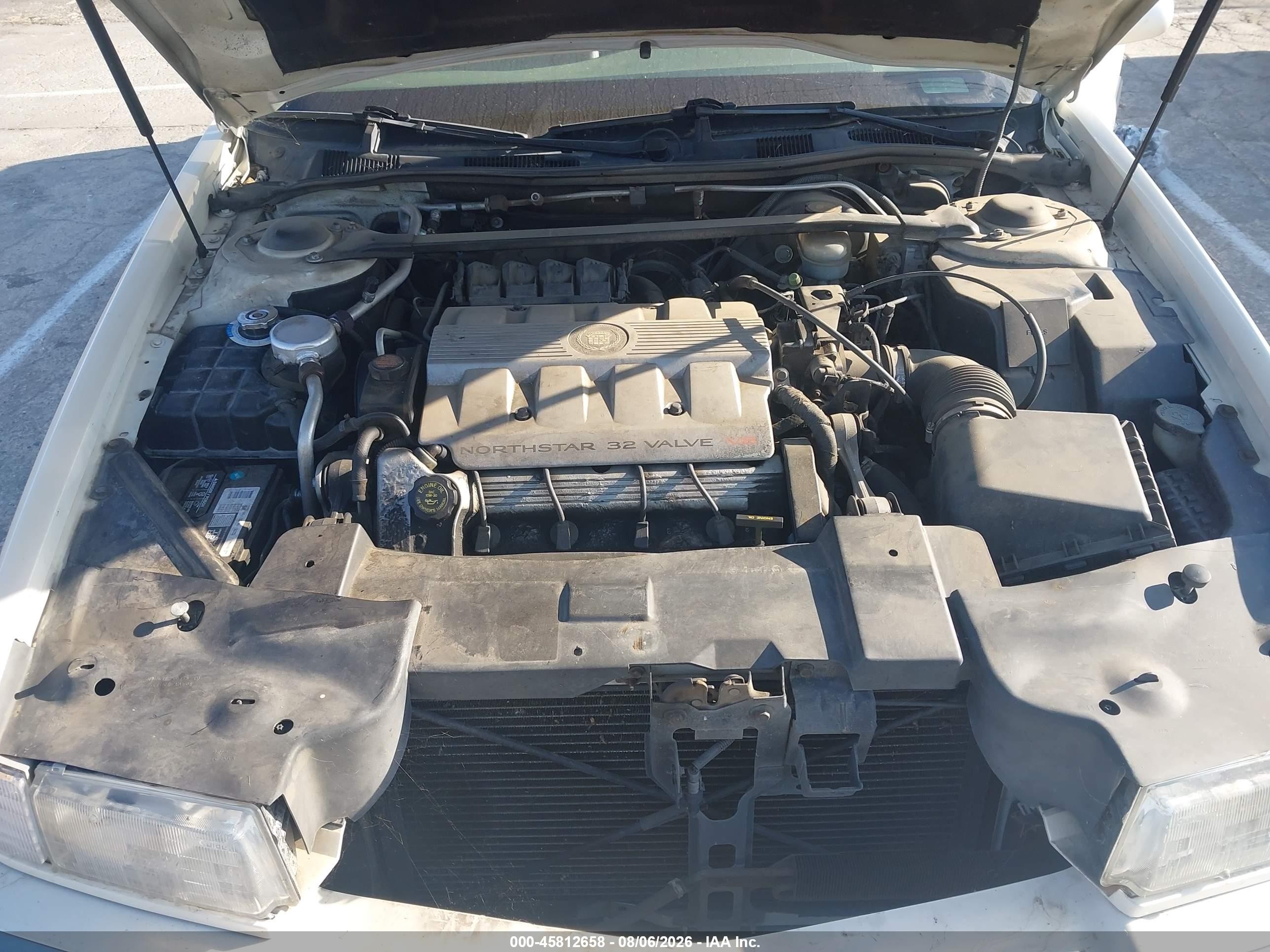 1998 Cadillac Eldorado Touring White vin: 1G6ET1290WU614033