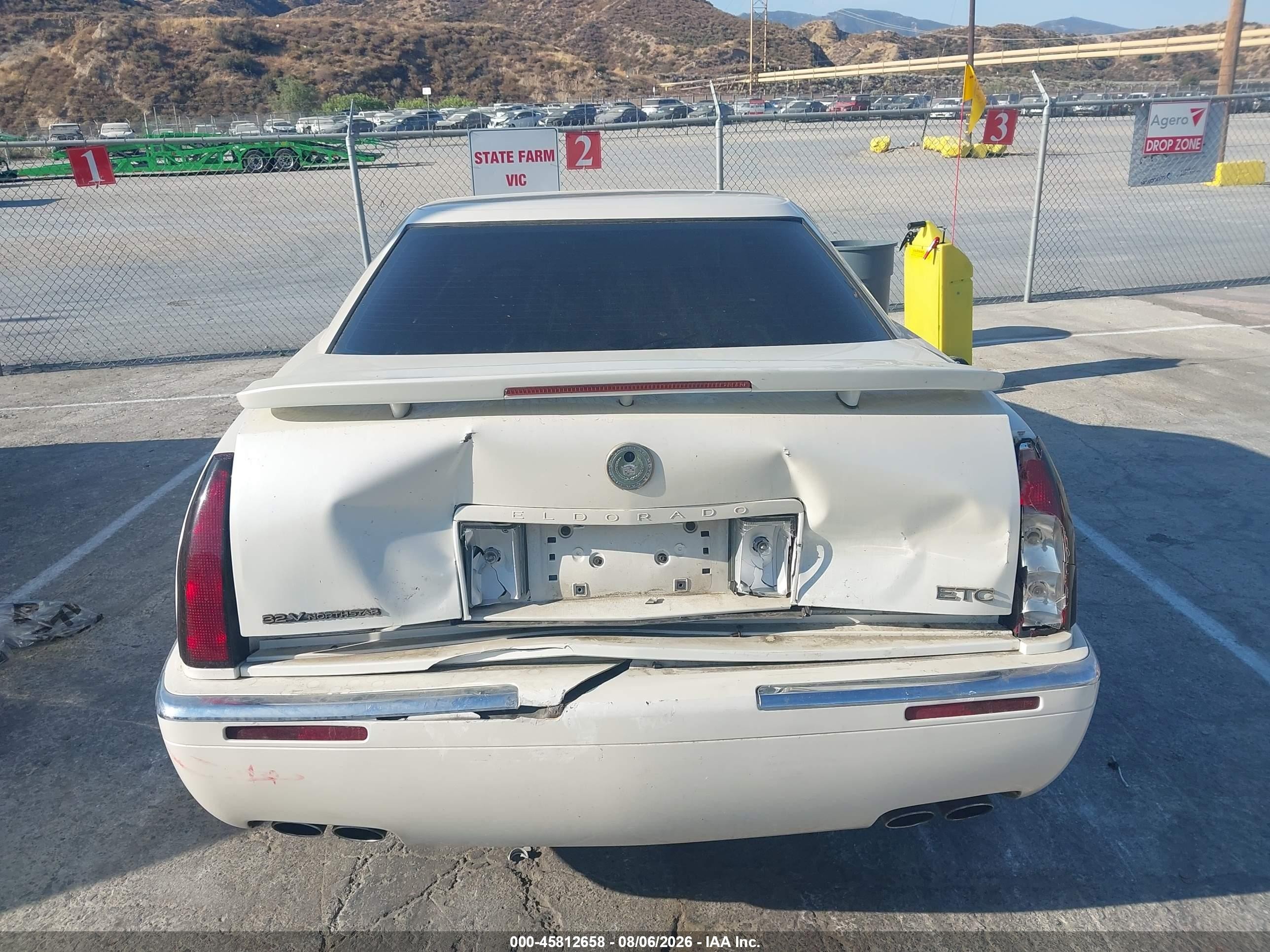 1998 Cadillac Eldorado Touring White vin: 1G6ET1290WU614033