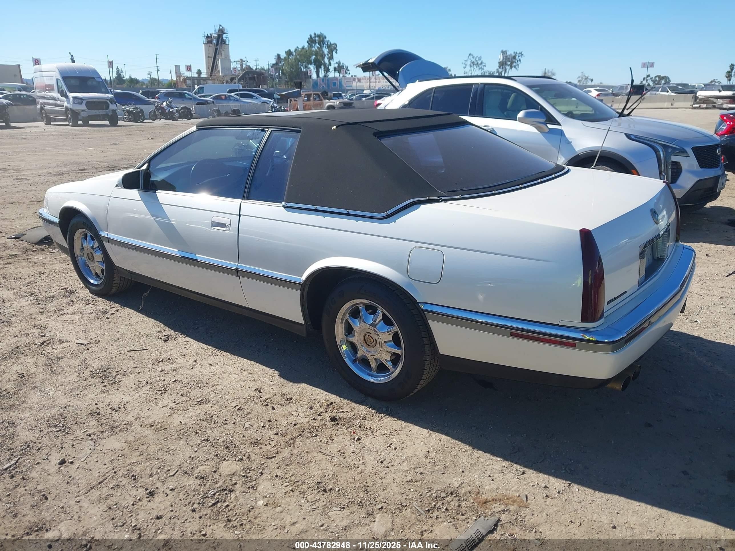 1994 Cadillac Eldorado Touring White vin: 1G6ET1295RU623492