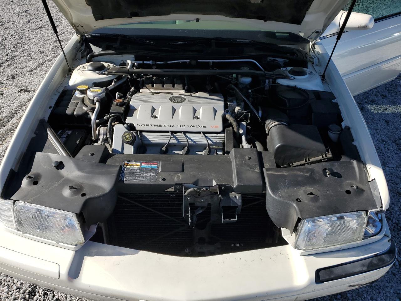 1999 Cadillac Eldorado Touring White vin: 1G6ET1296XU610814
