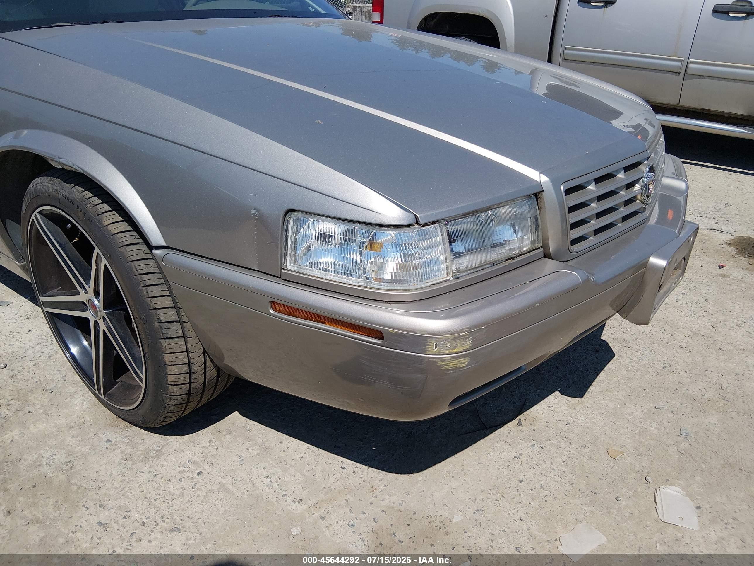 2001 Cadillac Eldorado Etc Champagne vin: 1G6ET129X1B108973