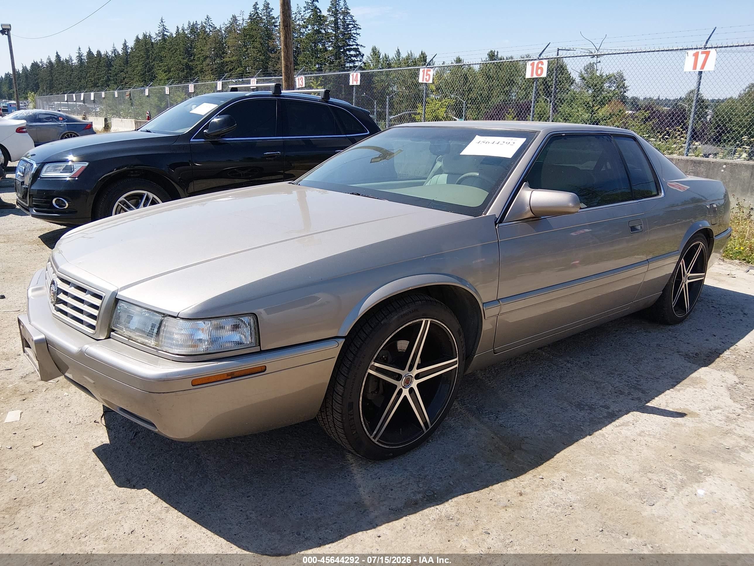 2001 Cadillac Eldorado Etc Champagne vin: 1G6ET129X1B108973