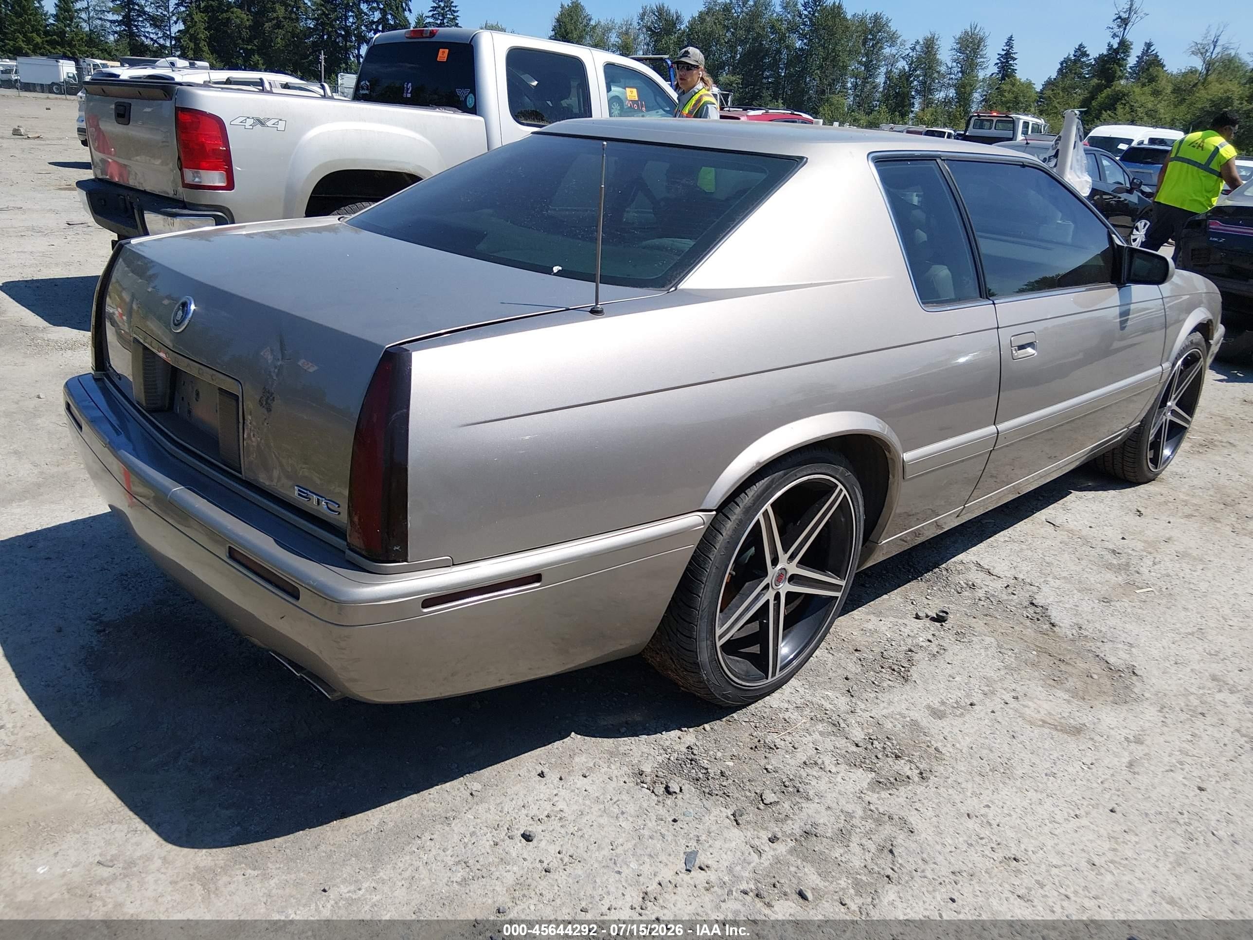 2001 Cadillac Eldorado Etc Champagne vin: 1G6ET129X1B108973