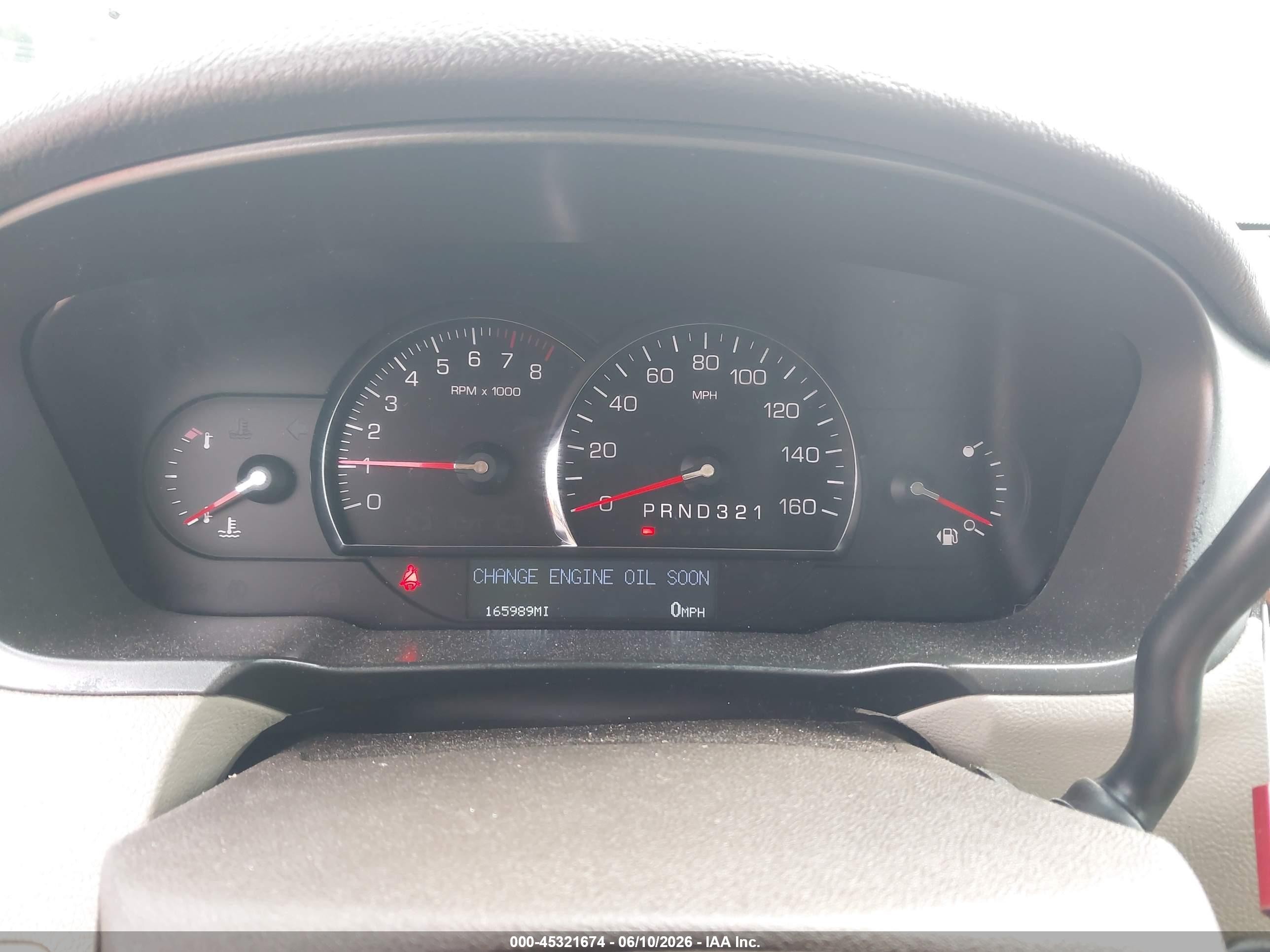 2010 Cadillac Dts   Серебряный vin: 1G6K85EY7AU106746
