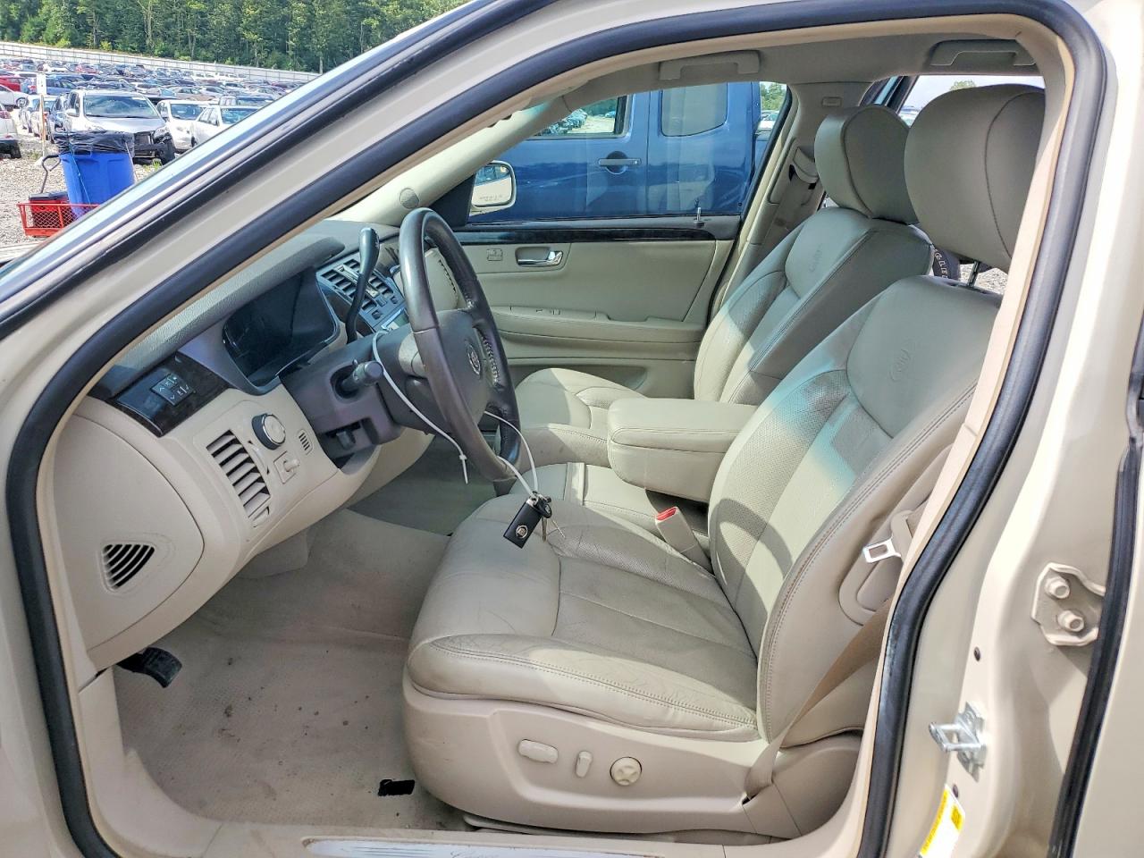 2011 Cadillac Dts Beige vin: 1G6KA5E62BU105167