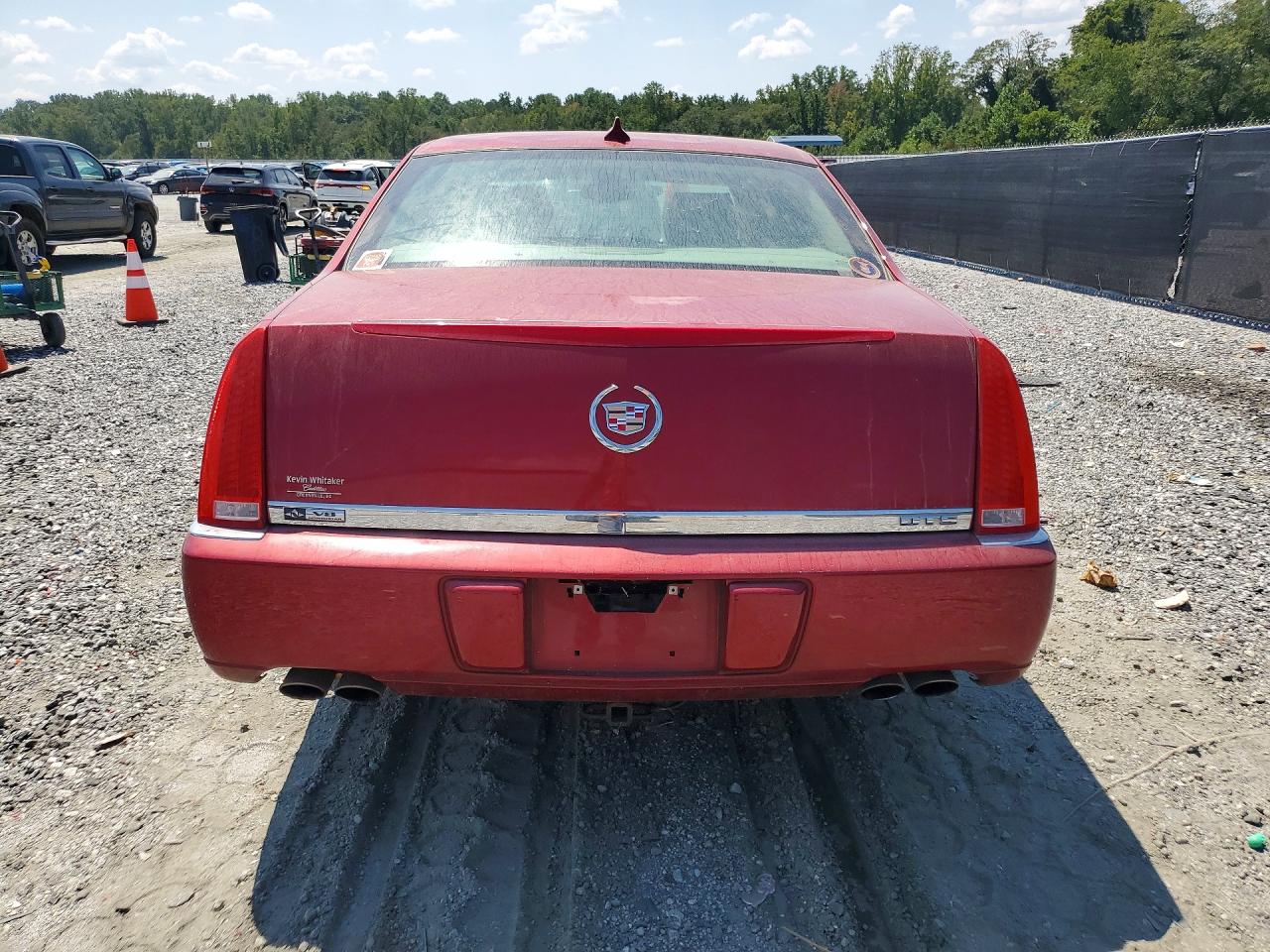 2011 Cadillac Dts Red vin: 1G6KA5E6XBU114912