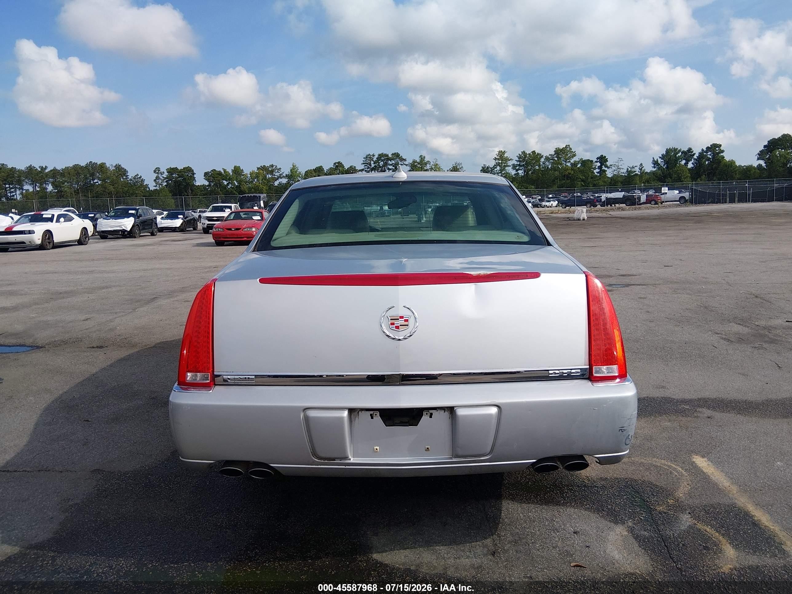 2010 Cadillac Dts 1sa Silver vin: 1G6KA5EY2AU124737
