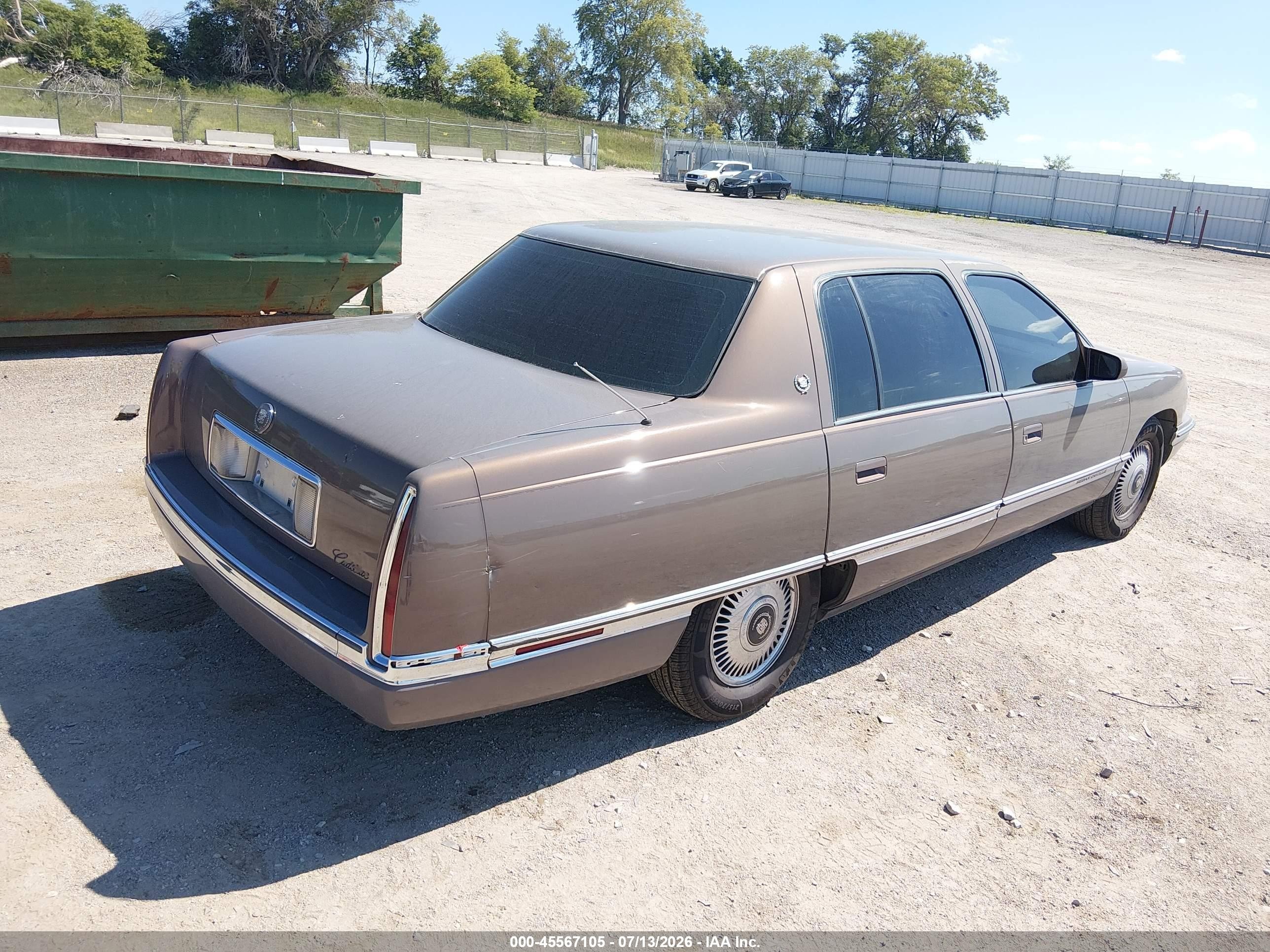 1994 Cadillac Deville Gold vin: 1G6KD52B8RU237191