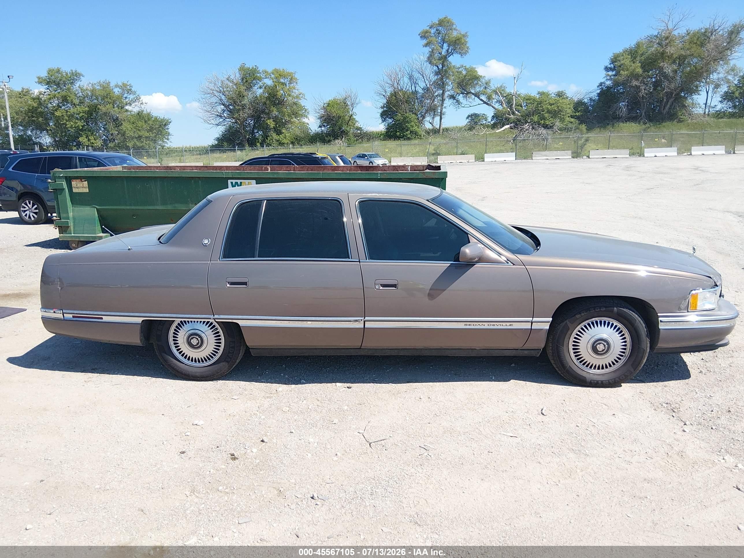1994 Cadillac Deville Gold vin: 1G6KD52B8RU237191