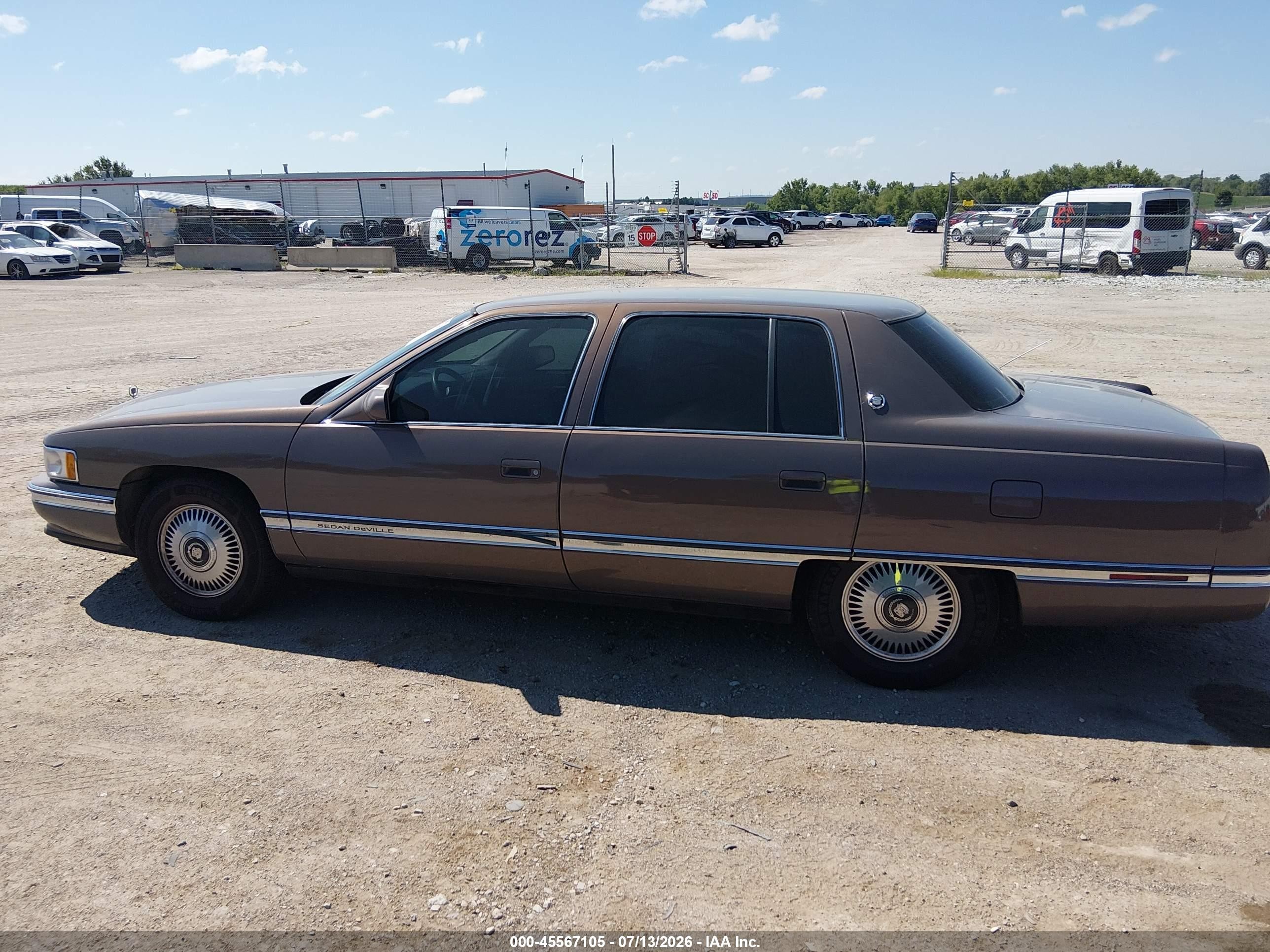 1994 Cadillac Deville Gold vin: 1G6KD52B8RU237191