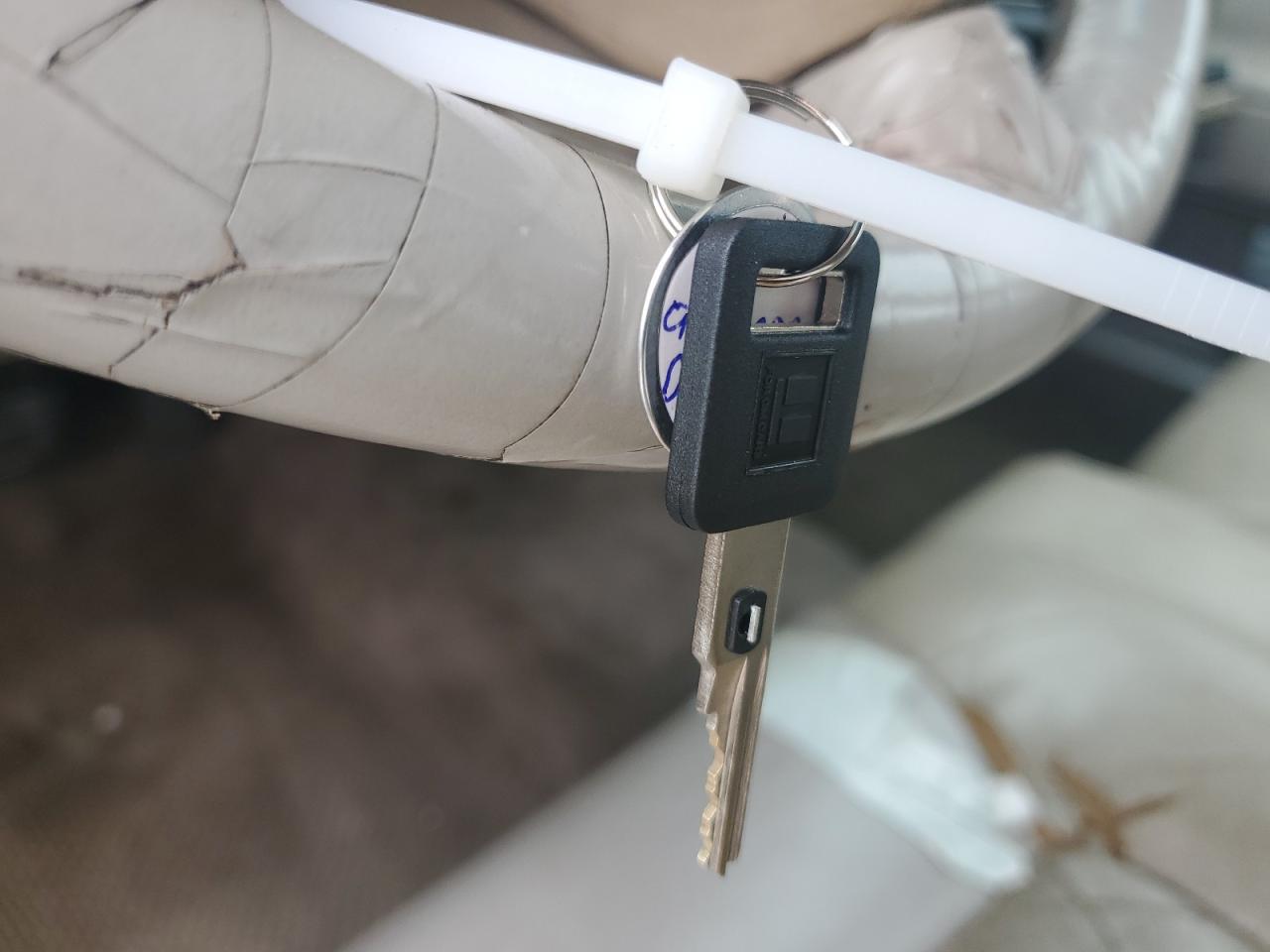 1994 Cadillac Deville Gold vin: 1G6KD52B9RU282964 Damage: Steering Wheel, Worn, Replacement Required