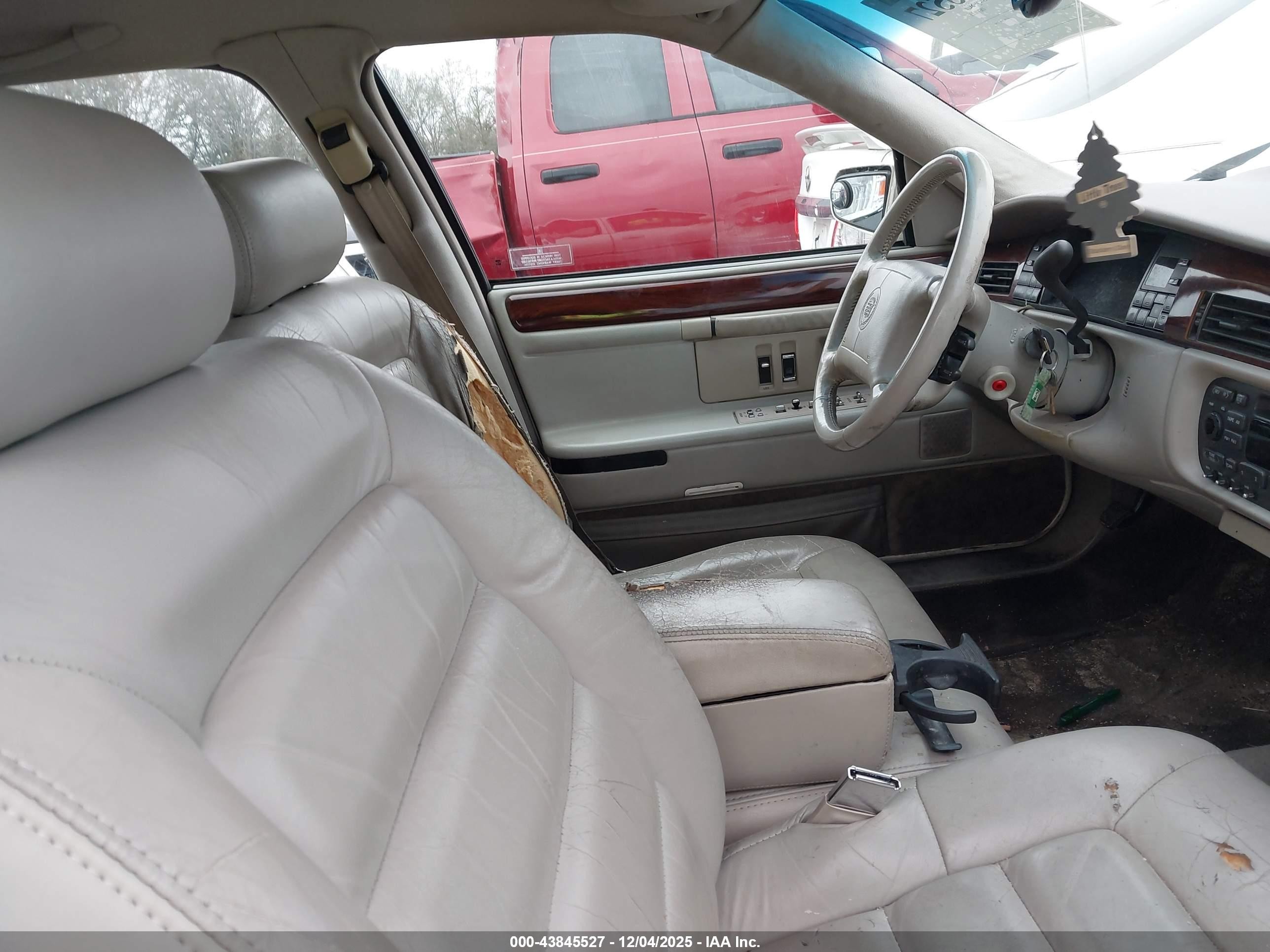 1996 Cadillac Deville   Cream vin: 1G6KD52Y0TU205637