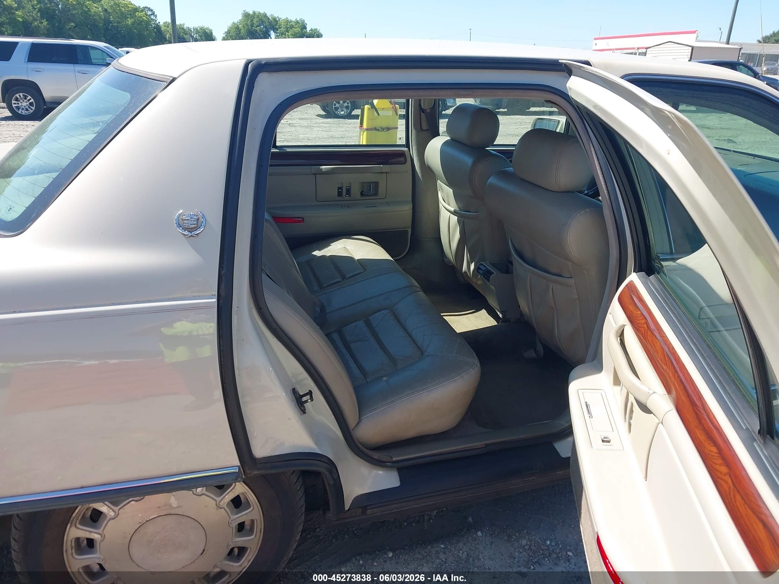 1996 Cadillac Deville   Cream vin: 1G6KD52Y0TU285991
