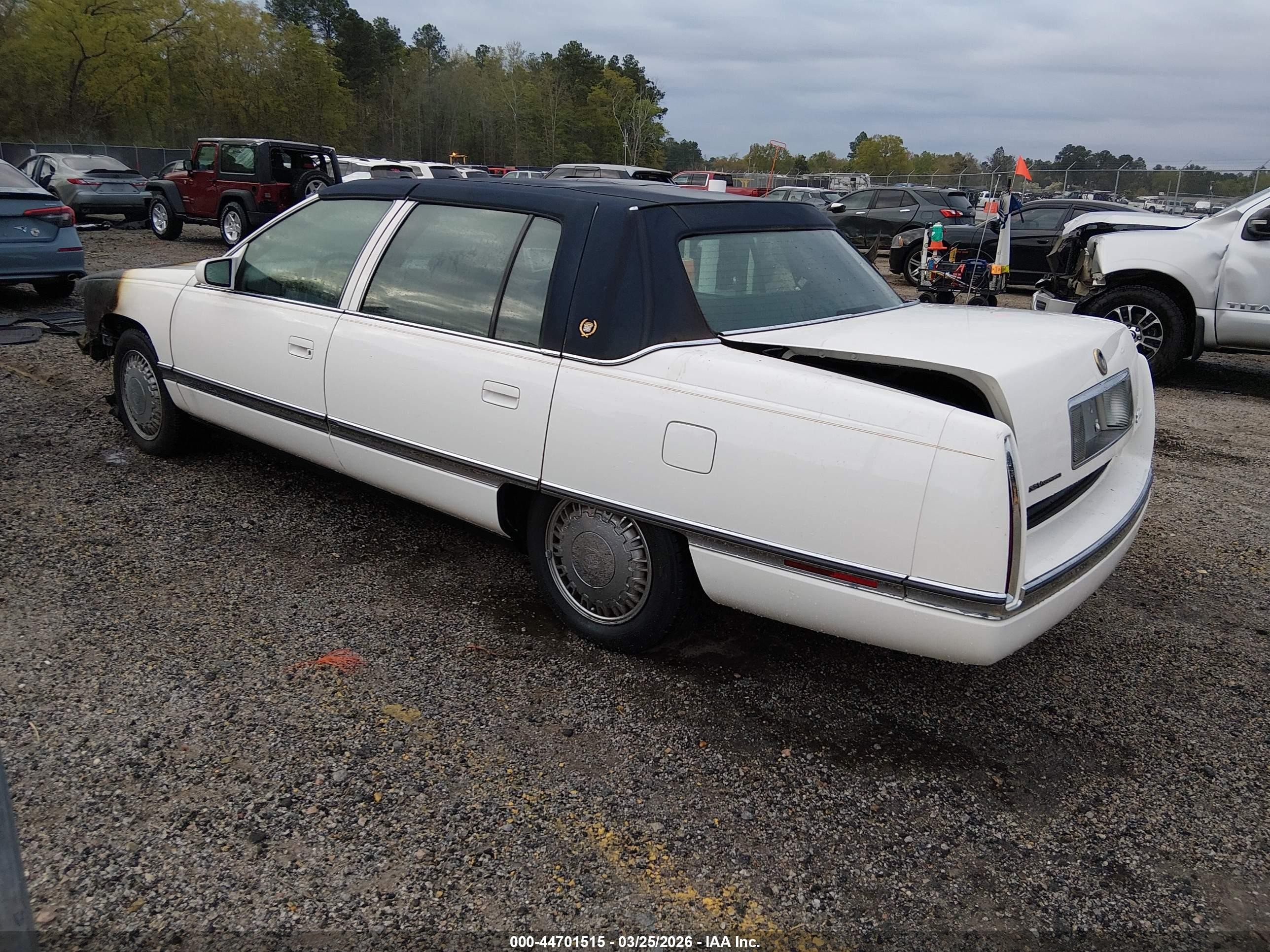 1996 Cadillac Deville   White vin: 1G6KD52Y3TU270031