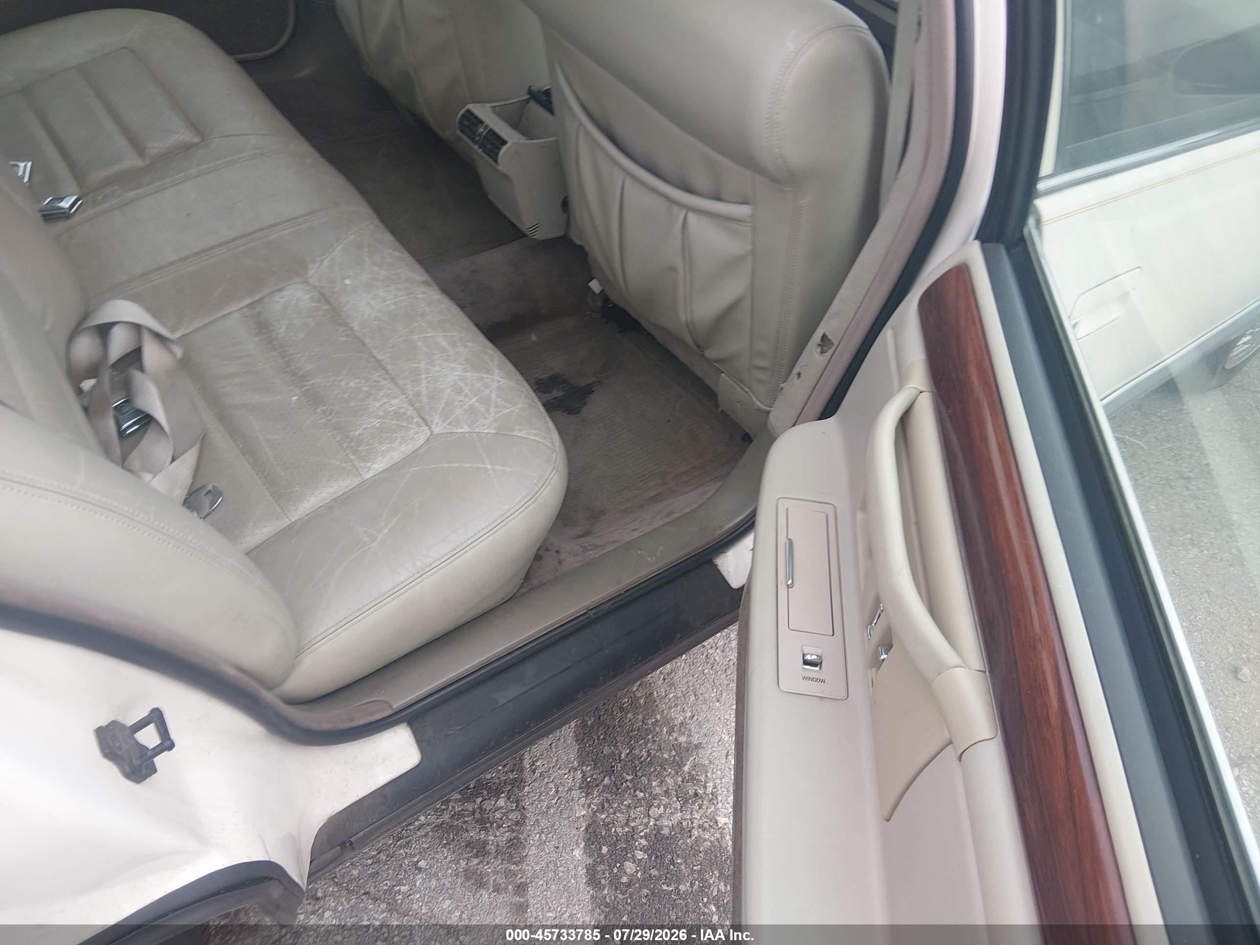 1996 Cadillac Deville   White vin: 1G6KD52Y4TU270314