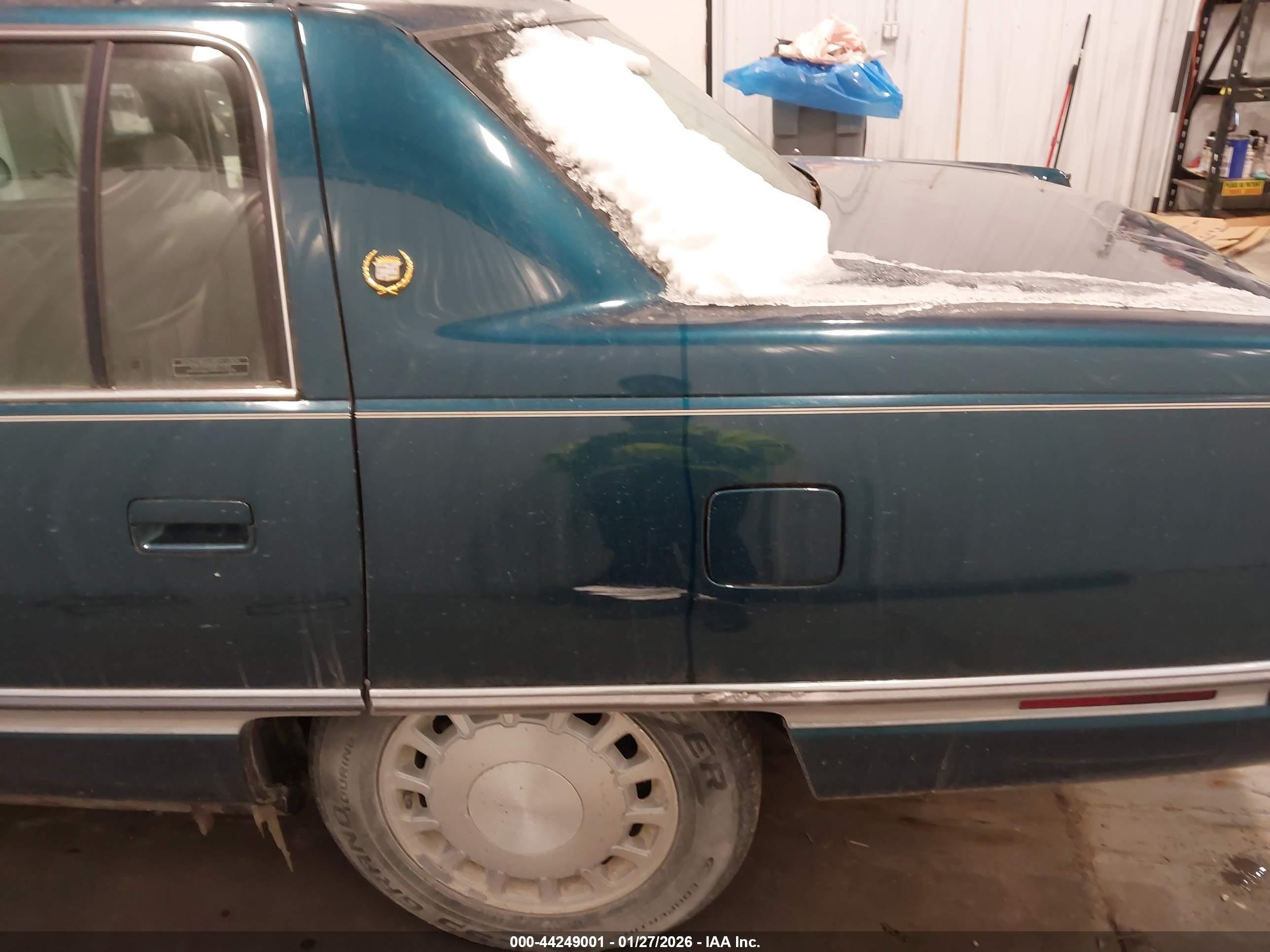 1996 Cadillac Deville   Blue vin: 1G6KD52Y5TU209084
