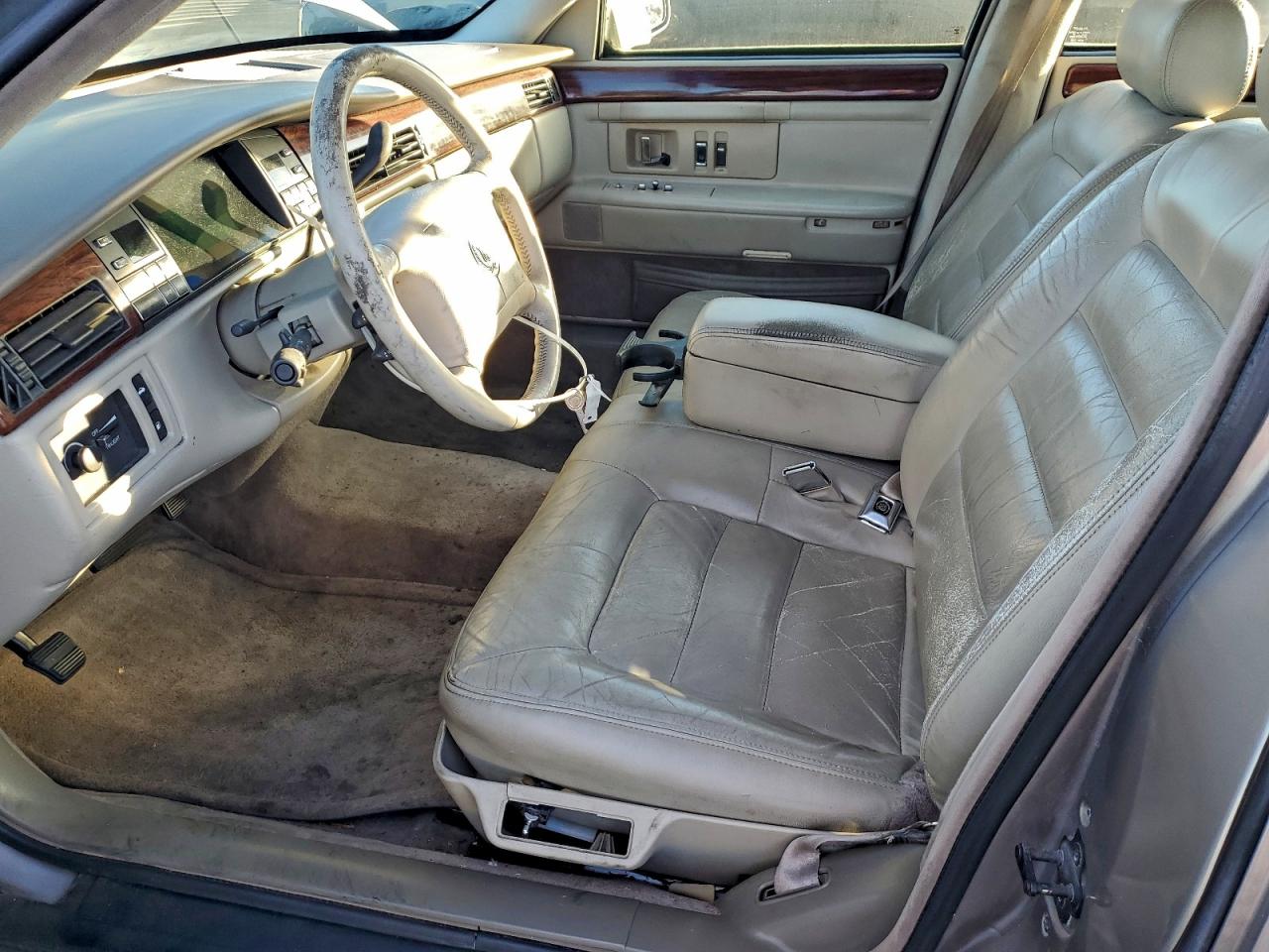 1996 Cadillac Deville Silver vin: 1G6KD52Y6TU226248