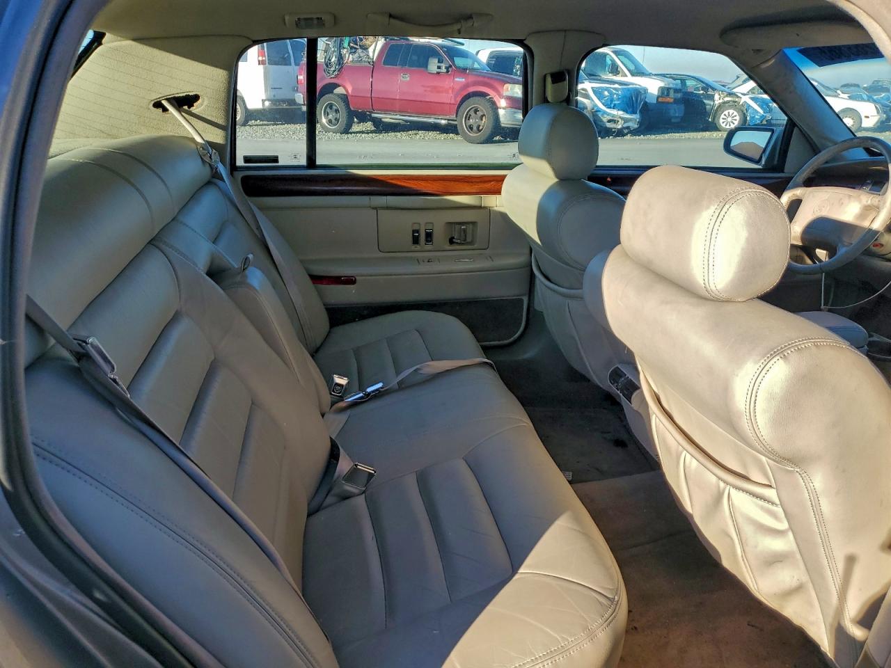 1996 Cadillac Deville Silver vin: 1G6KD52Y6TU226248