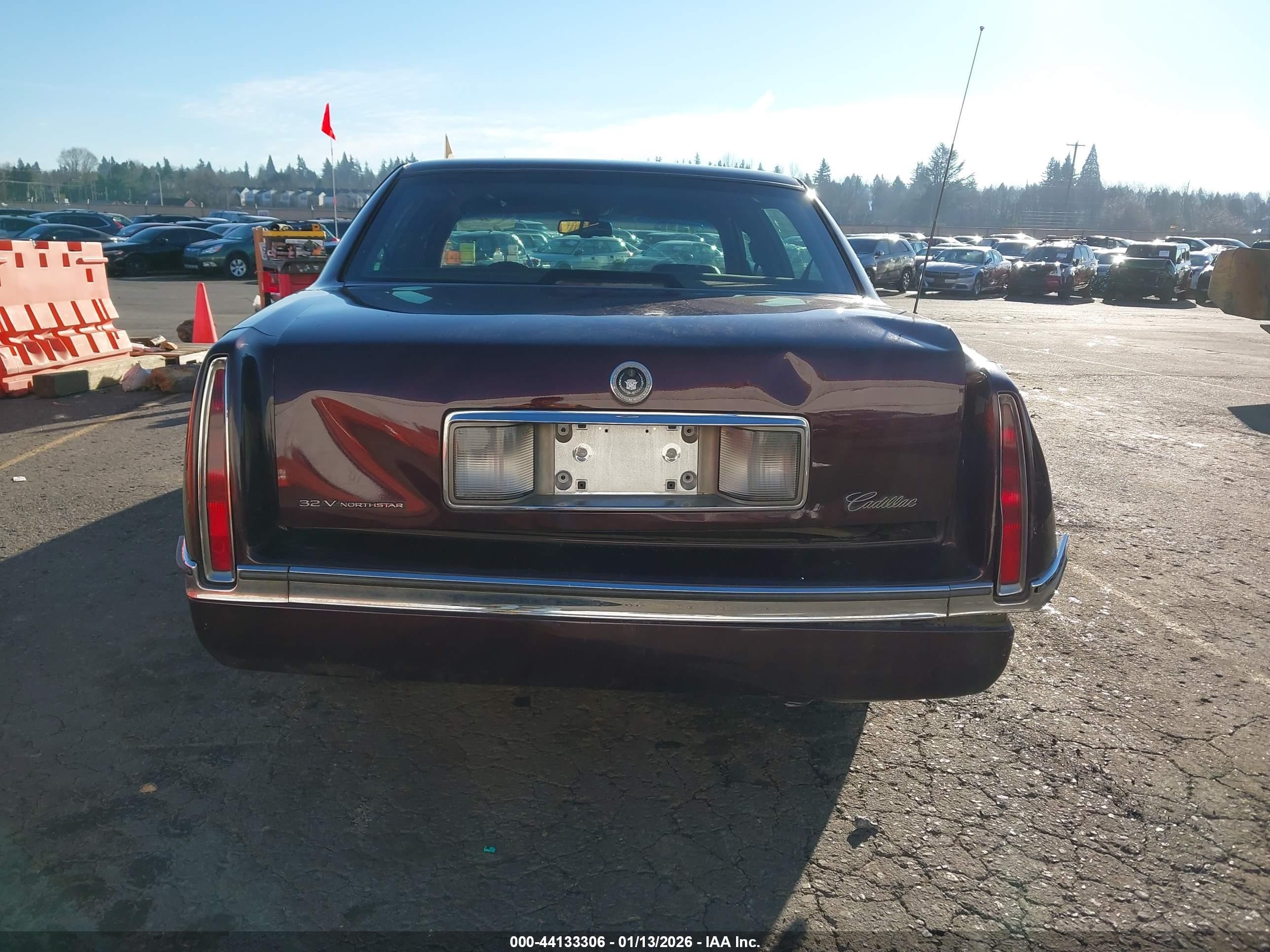 1996 Cadillac Deville   Burgundy vin: 1G6KD52Y6TU246838