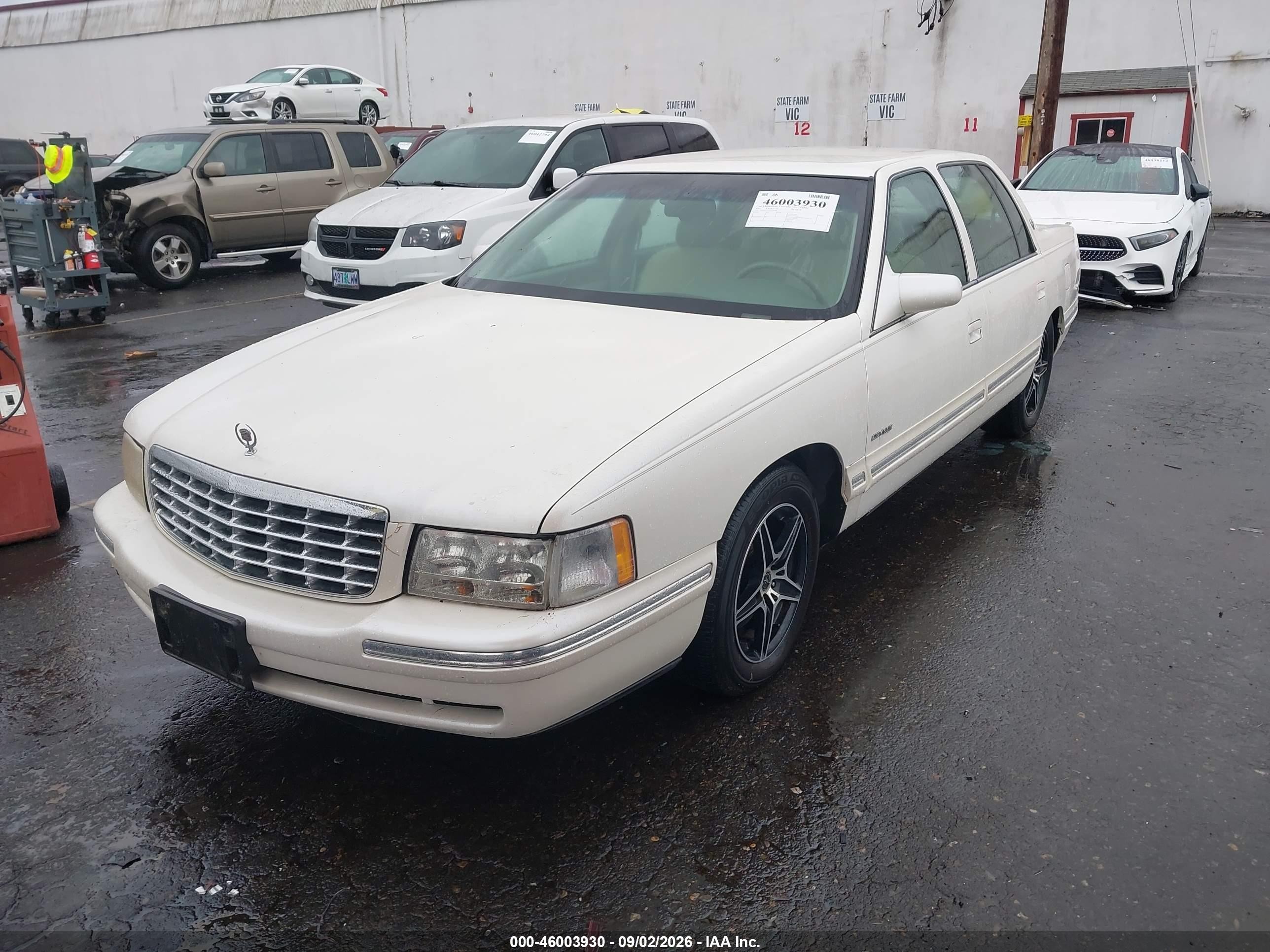 1997 Cadillac Deville Standard White vin: 1G6KD52Y7VU203404