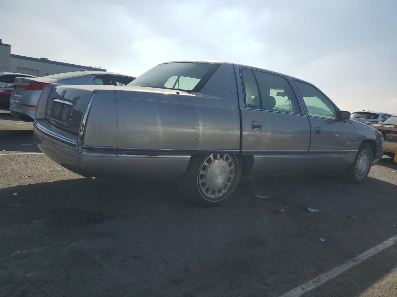 1996 Cadillac Deville Silver vin: 1G6KD52Y8TU200069