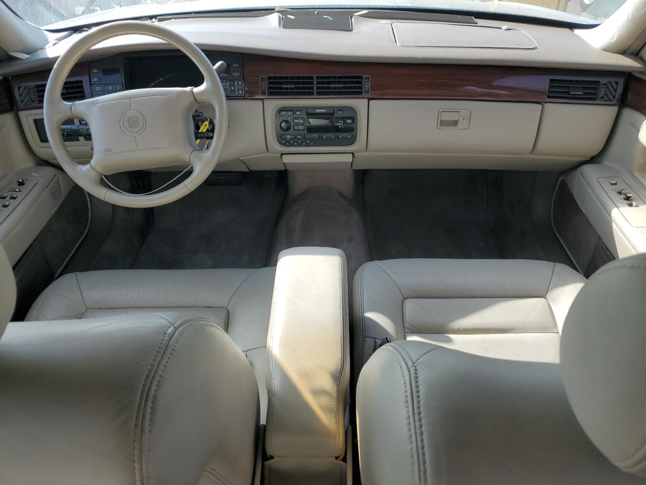 1996 Cadillac Deville Silver vin: 1G6KD52Y8TU200069