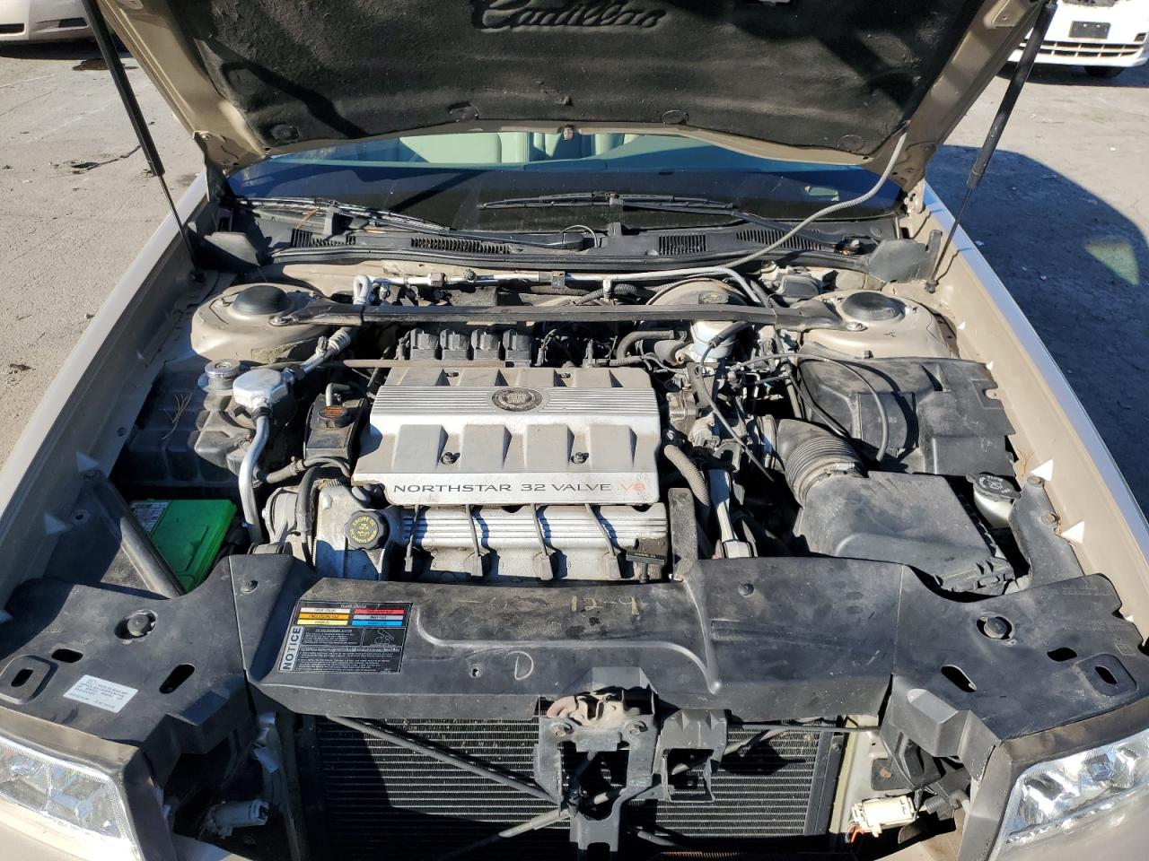 1997 Cadillac Deville Gold vin: 1G6KD52Y8VU224908