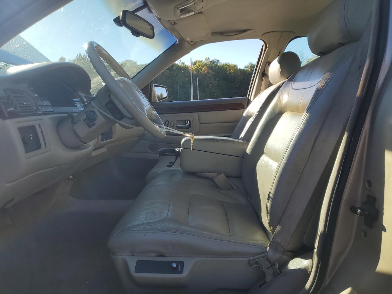 1997 Cadillac Deville Gold vin: 1G6KD52Y8VU224908