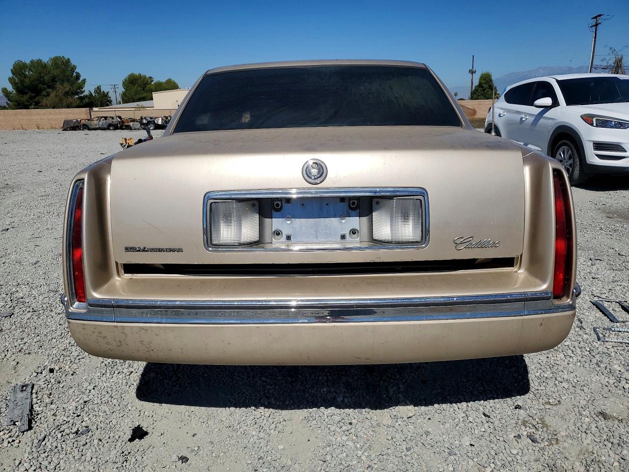 1996 Cadillac Deville Gold vin: 1G6KD52Y9TU228785