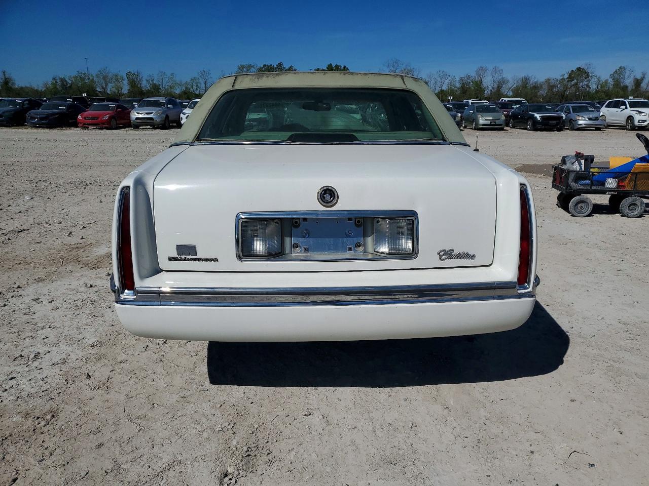 1996 Cadillac Deville Белый vin: 1G6KD52Y9TU268039