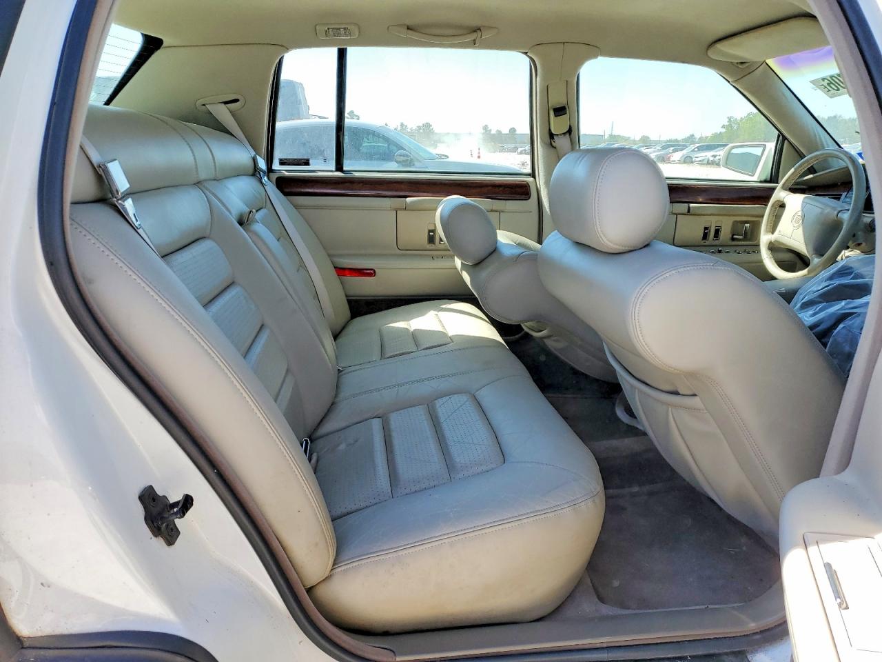 1996 Cadillac Deville Белый vin: 1G6KD52Y9TU268039