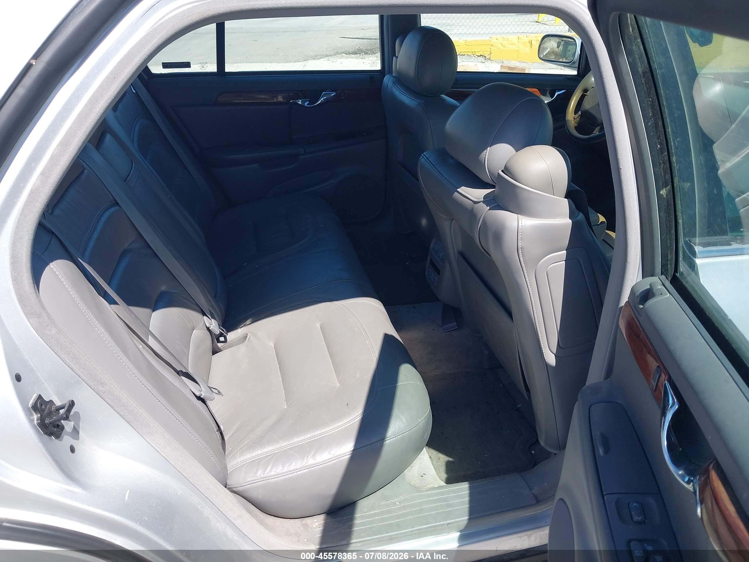 2001 Cadillac Deville Standard Silver vin: 1G6KD54Y01U214462