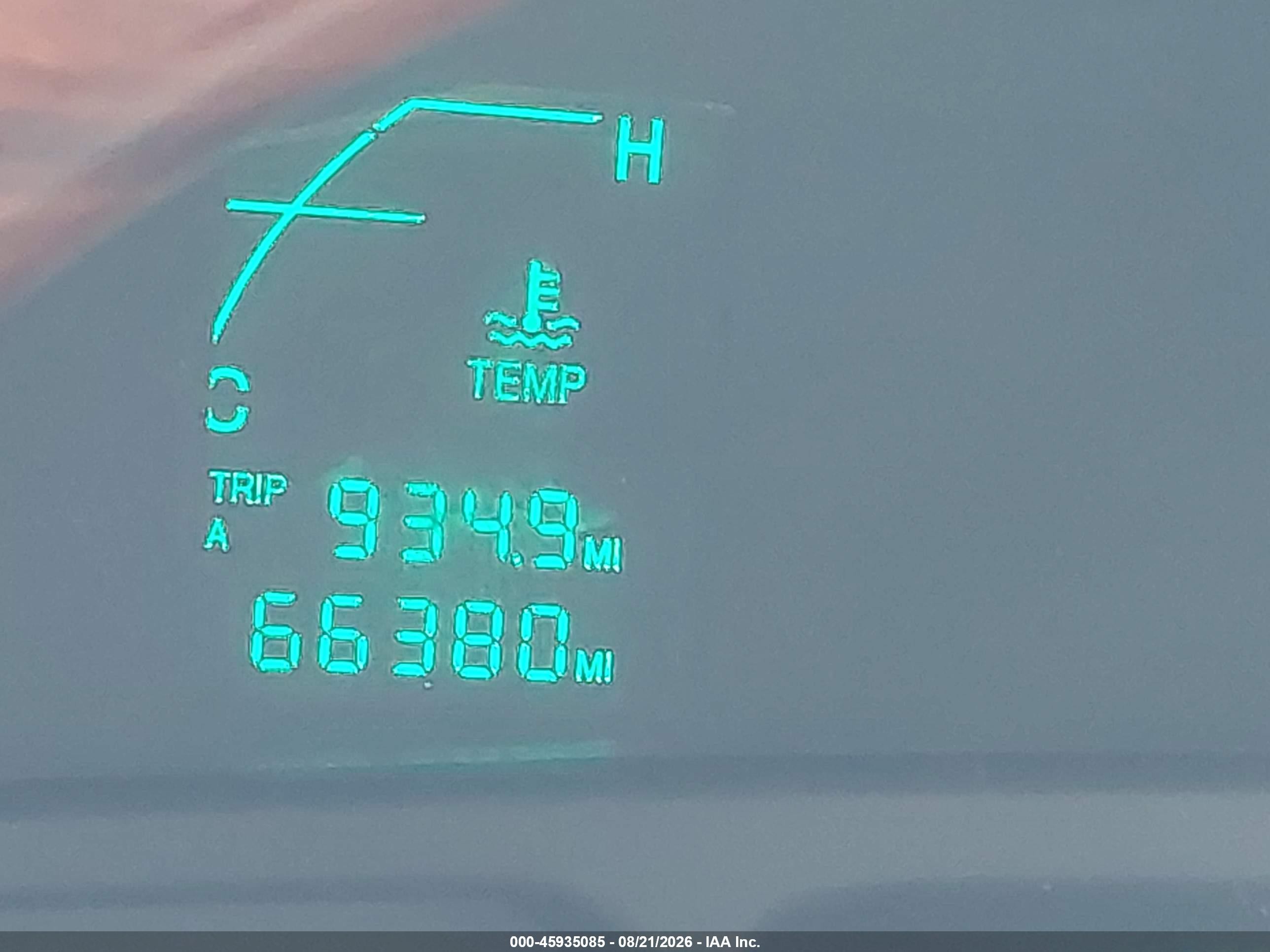 2002 Cadillac Deville   Бежевый vin: 1G6KD54Y02U121099