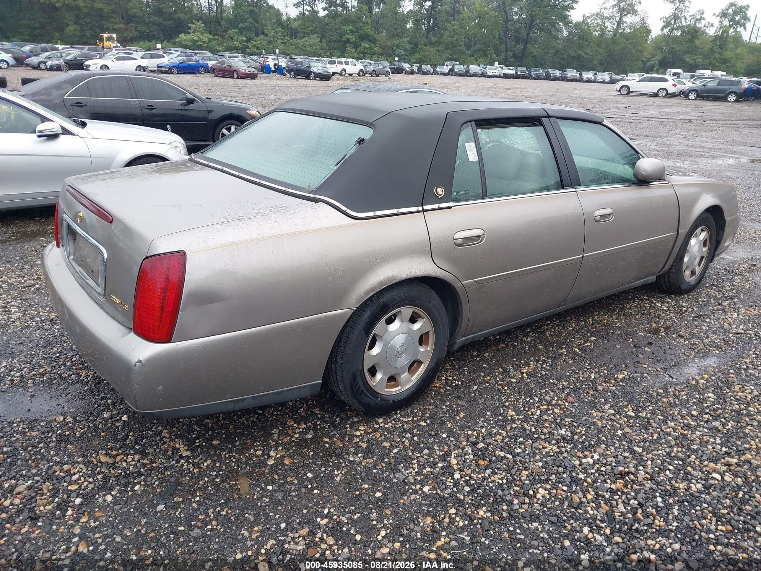 2002 Cadillac Deville   Бежевый vin: 1G6KD54Y02U121099