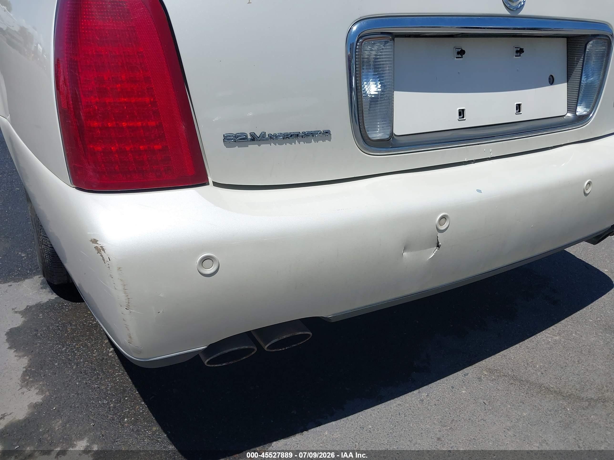 2002 Cadillac Deville Standard Белый vin: 1G6KD54Y02U175552