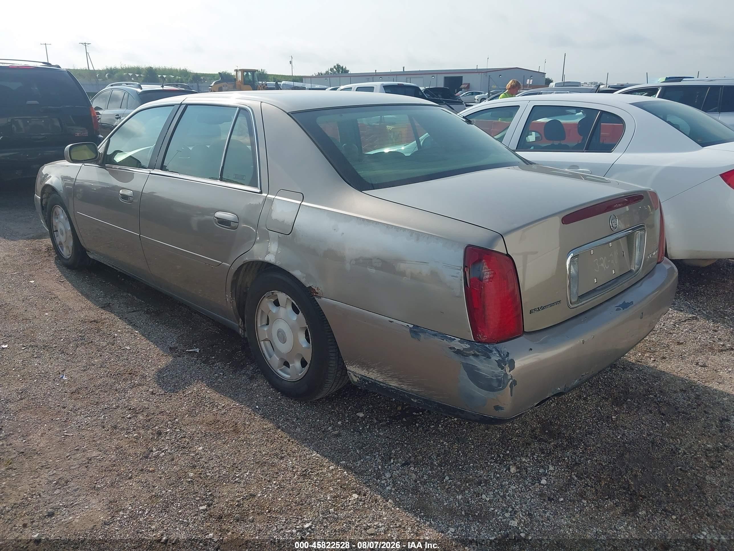 2002 Cadillac Deville   Gold vin: 1G6KD54Y02U246989