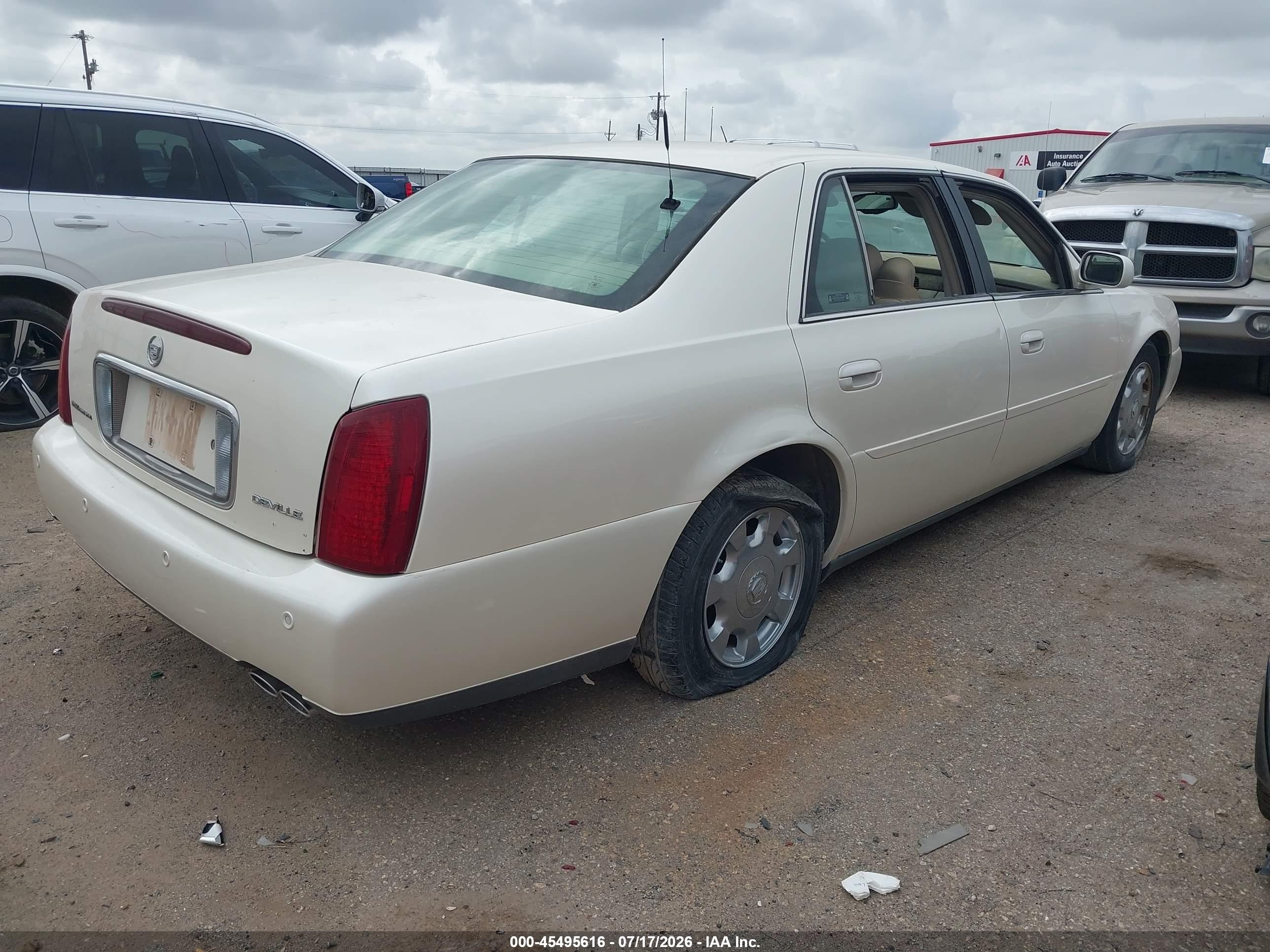 2002 Cadillac Deville   Белый vin: 1G6KD54Y02U282360