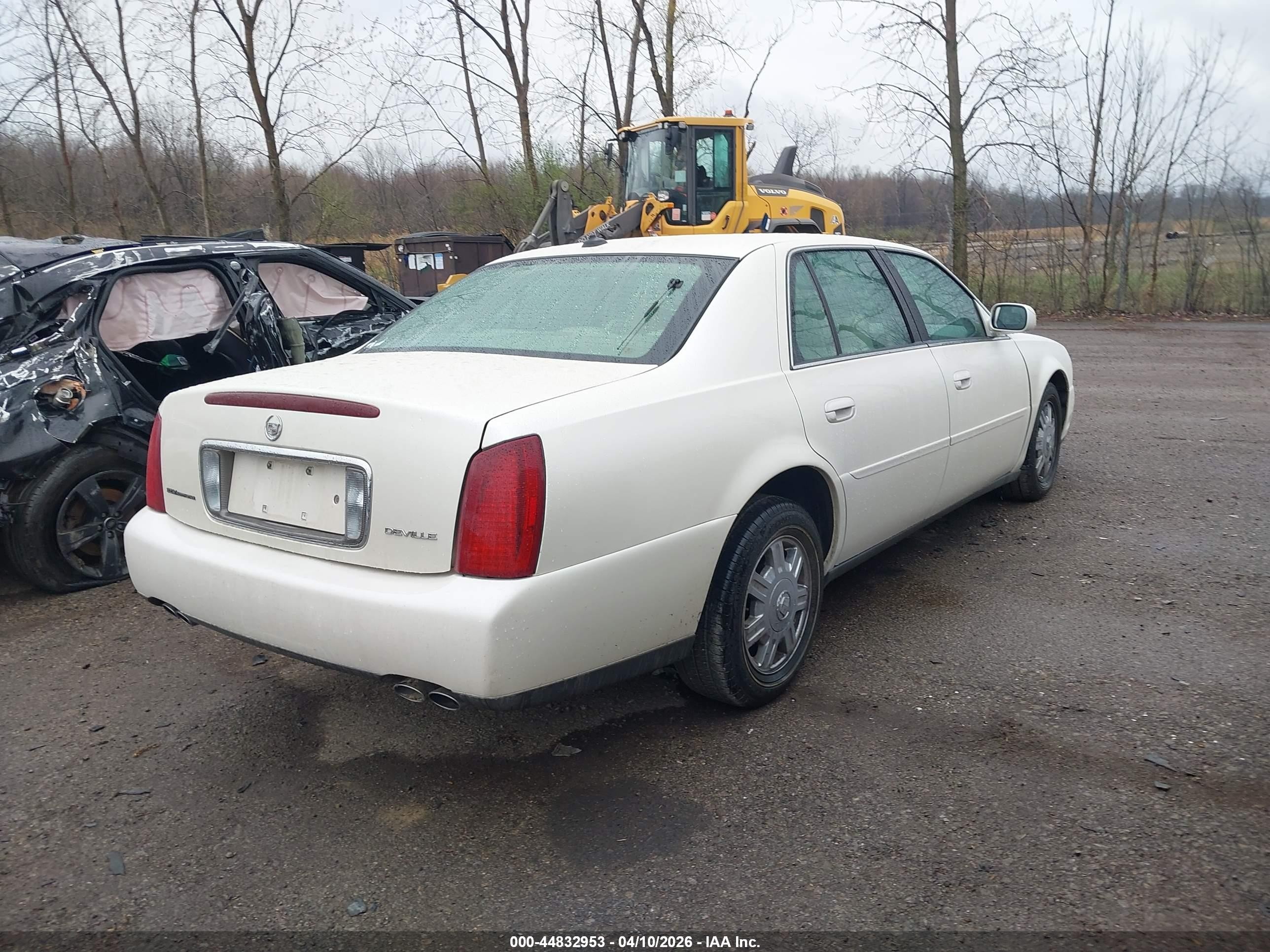 2003 Cadillac Deville Standard White vin: 1G6KD54Y03U280643