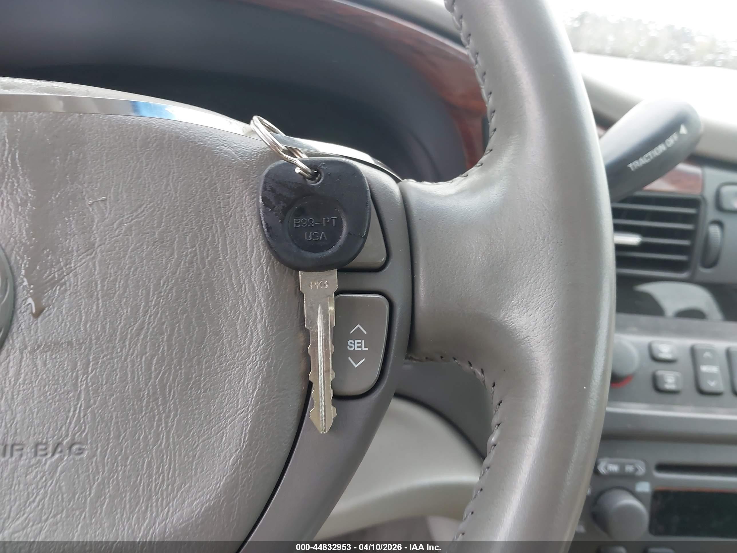 2003 Cadillac Deville Standard White vin: 1G6KD54Y03U280643