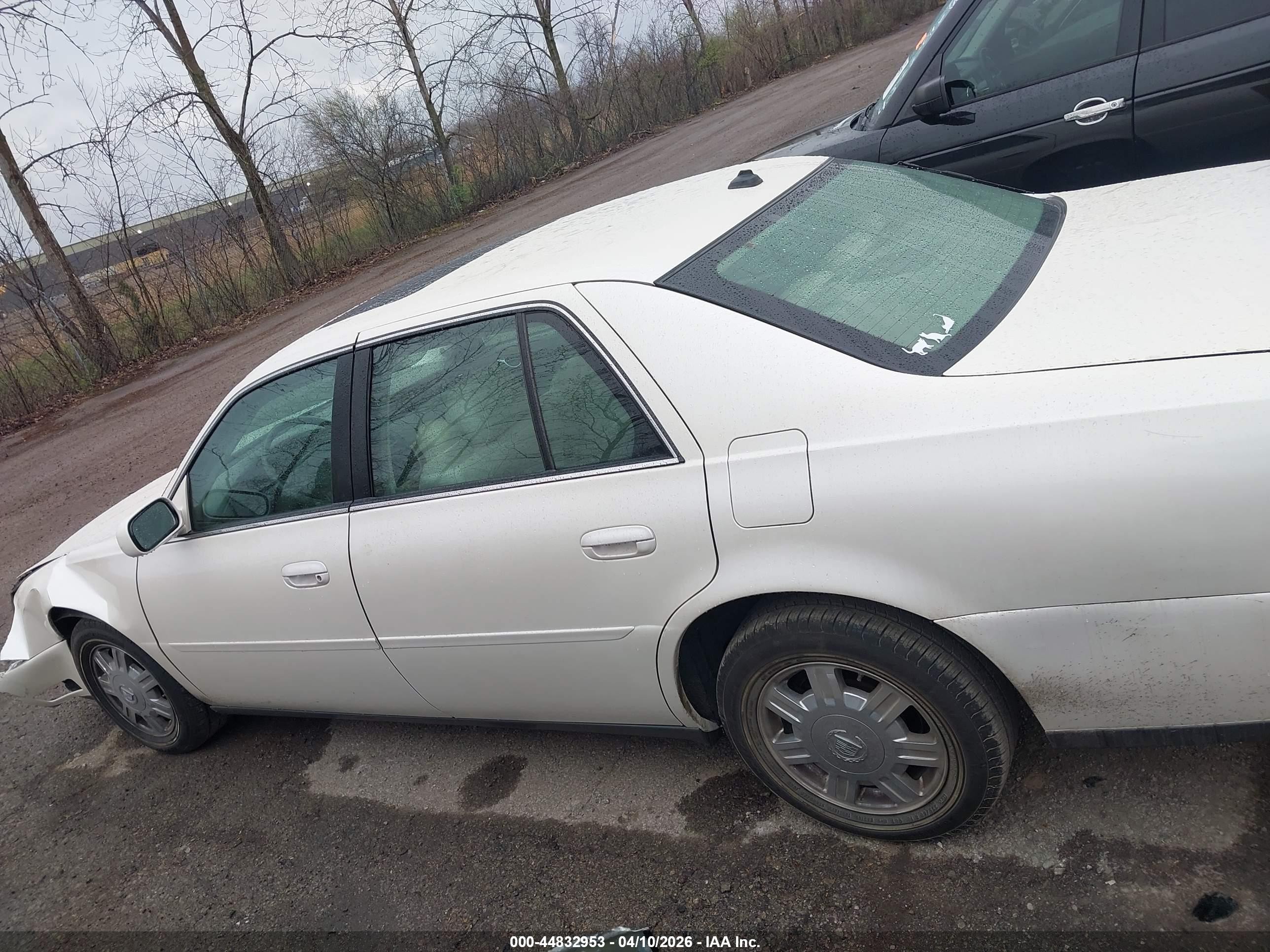 2003 Cadillac Deville Standard White vin: 1G6KD54Y03U280643