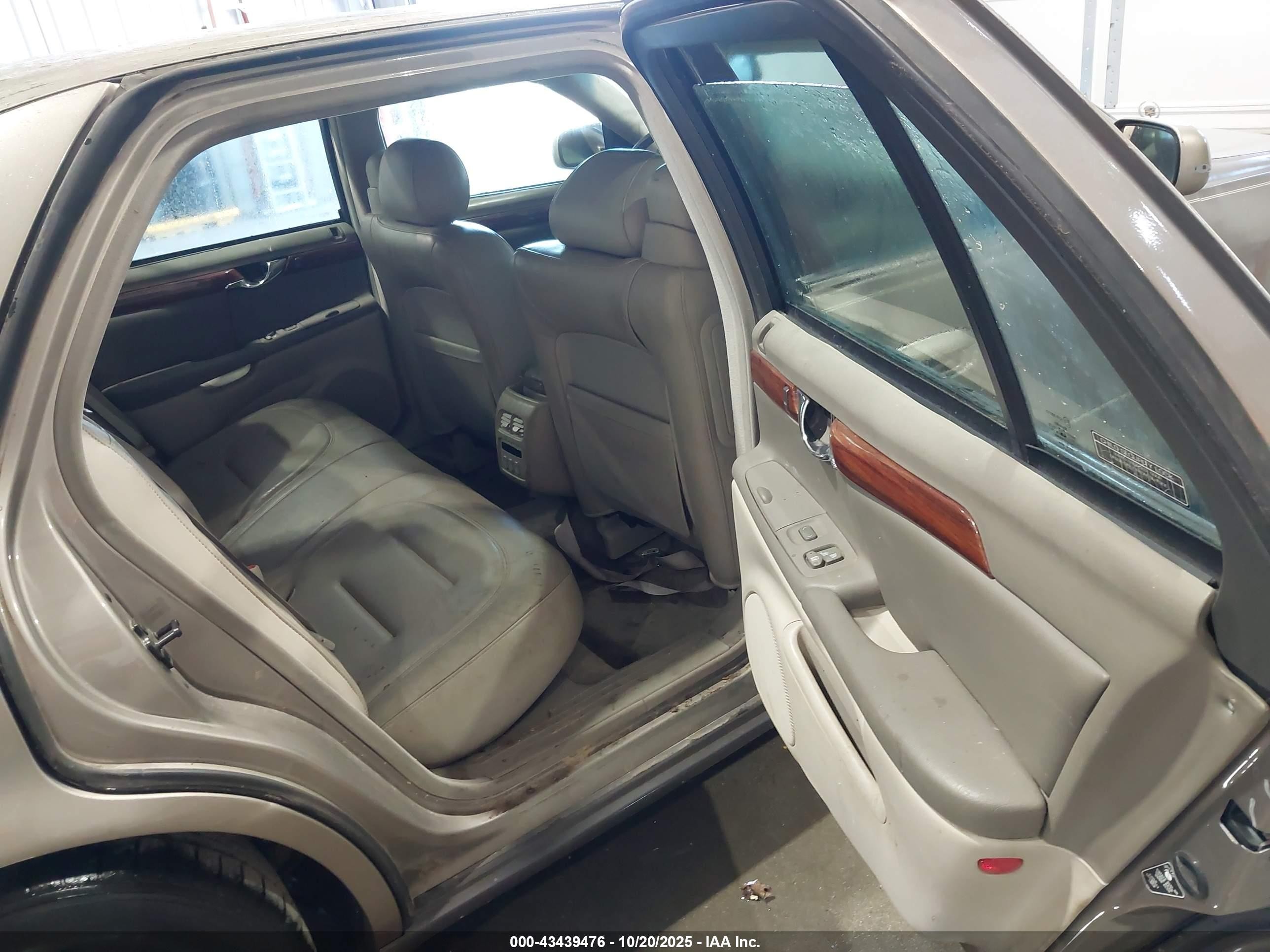 2000 Cadillac Deville Standard Gray vin: 1G6KD54Y0YU300090