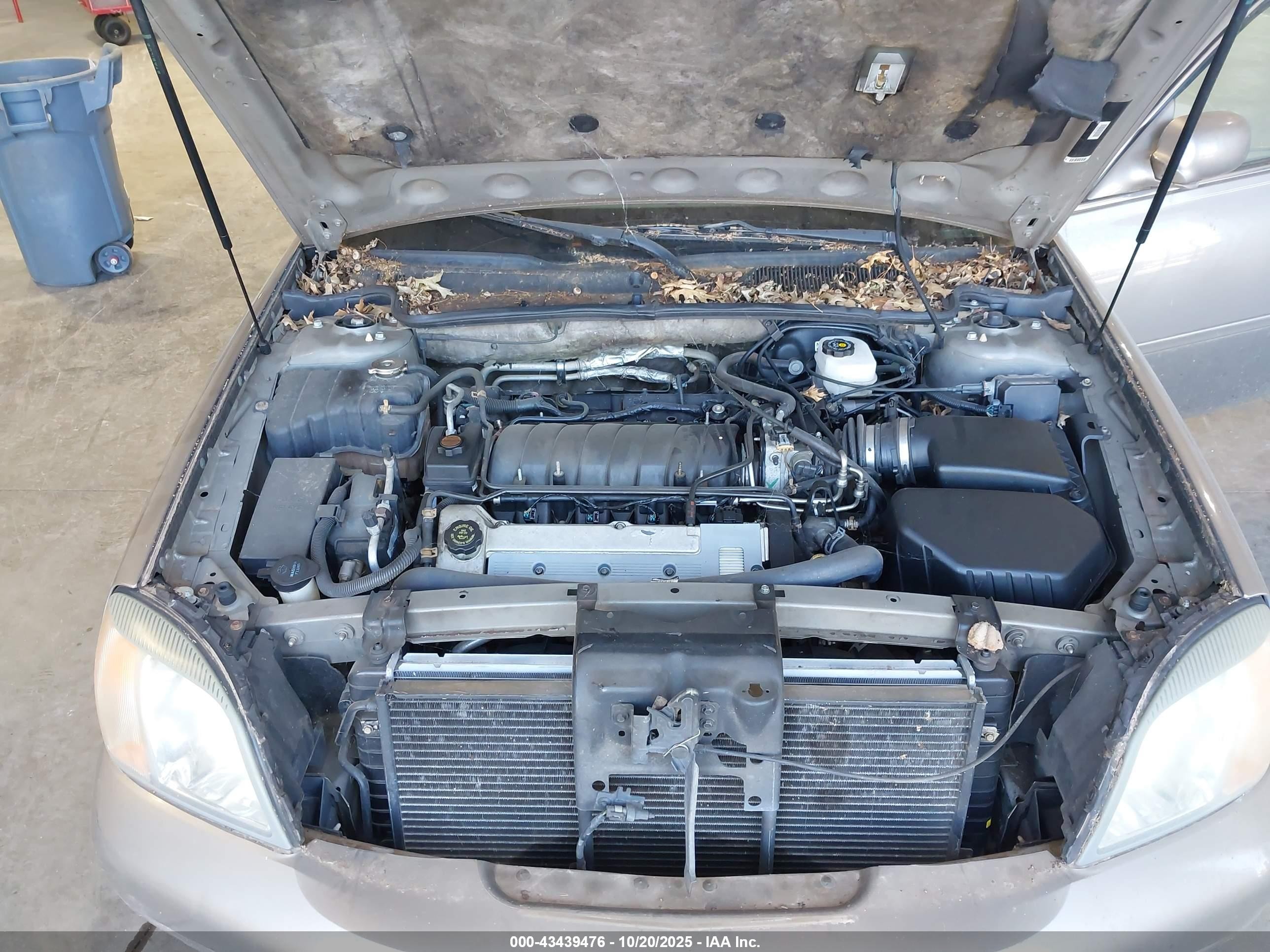 2000 Cadillac Deville Standard Gray vin: 1G6KD54Y0YU300090