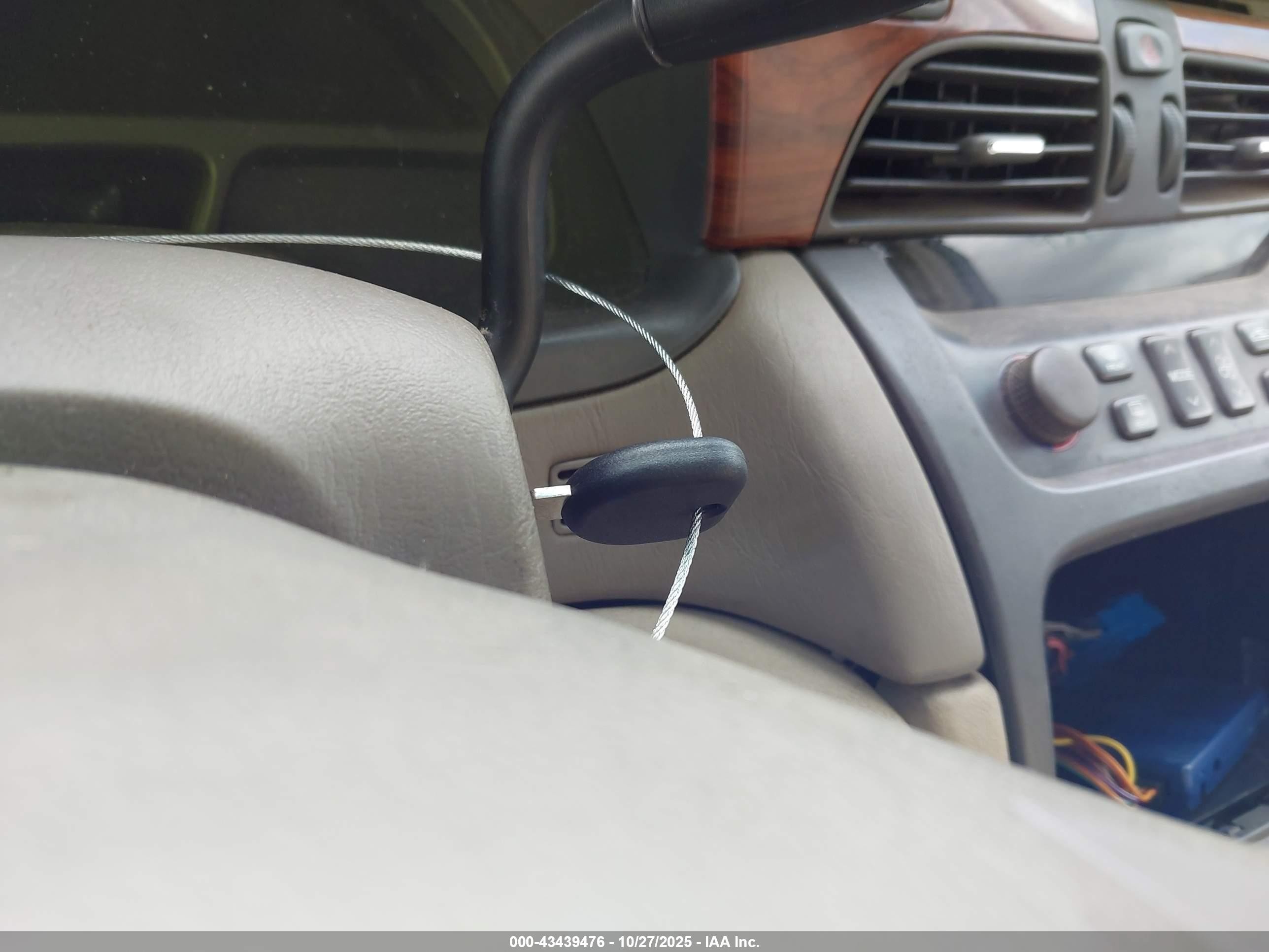 2000 Cadillac Deville Standard Gray vin: 1G6KD54Y0YU300090