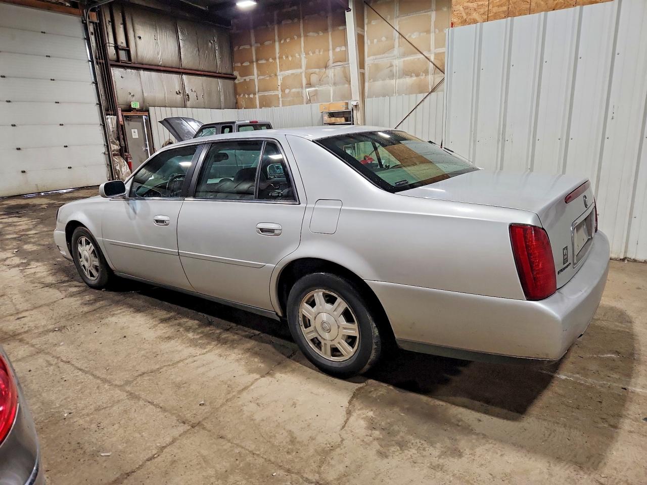 2003 Cadillac Deville Base Silver vin: 1G6KD54Y13U102403