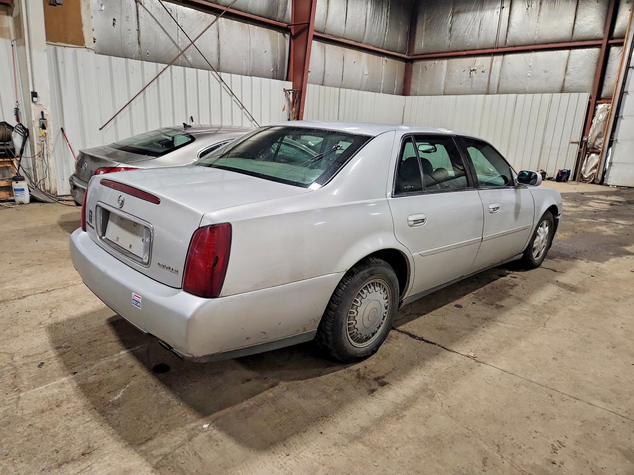 2003 Cadillac Deville Base Silver vin: 1G6KD54Y13U102403